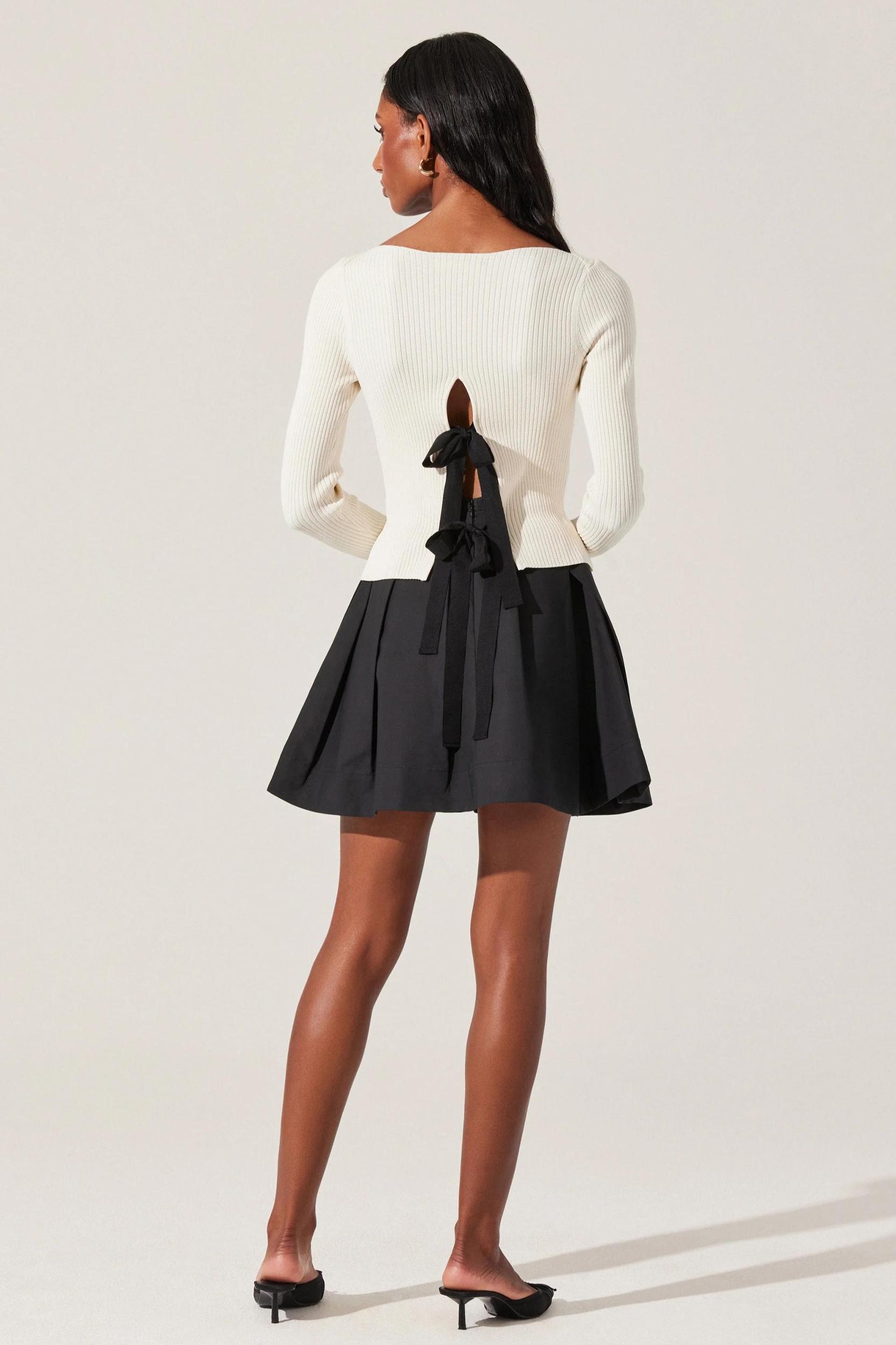 Lauryn Contrast Bow Back Sweater Product Image