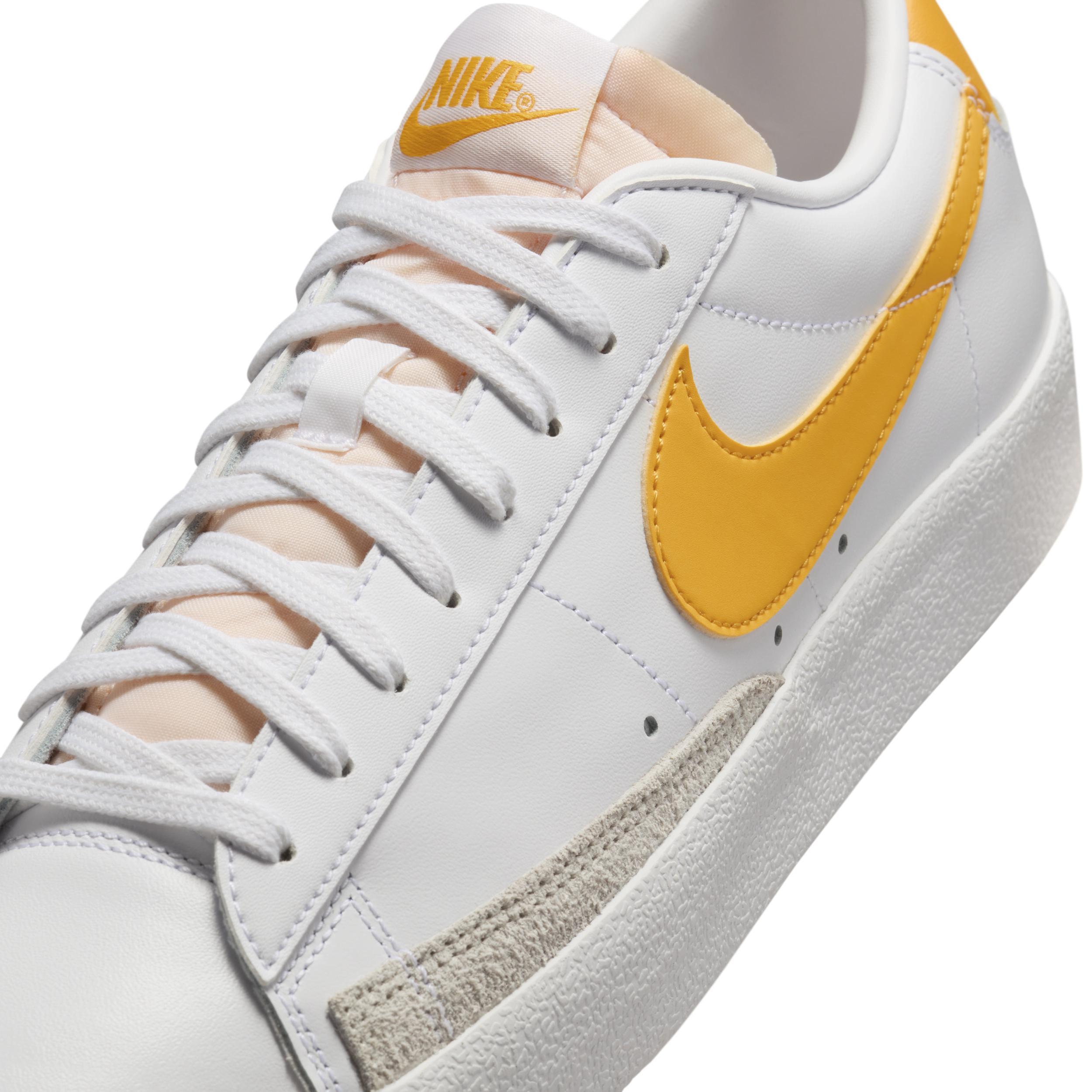 Nike Men's Blazer Low '77 Vintage Shoes Product Image