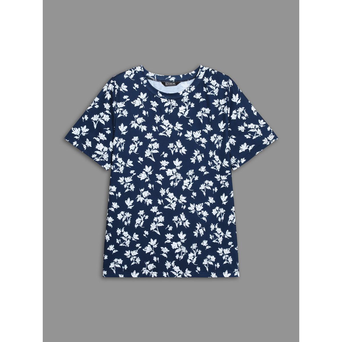 Plus Size Round Neck Floral Print Fitted T-Shirt Indigo Women Casual Non Natural Flowers Round Neck Everyday T-shirts BloomChic 18-20/2X Product Image