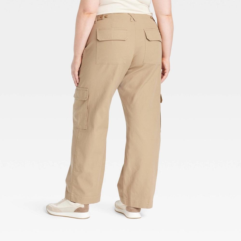 Womens Mid-Rise Straight Leg Utility Cargo Pants - Universal Thread Tan 17 Short Product Image