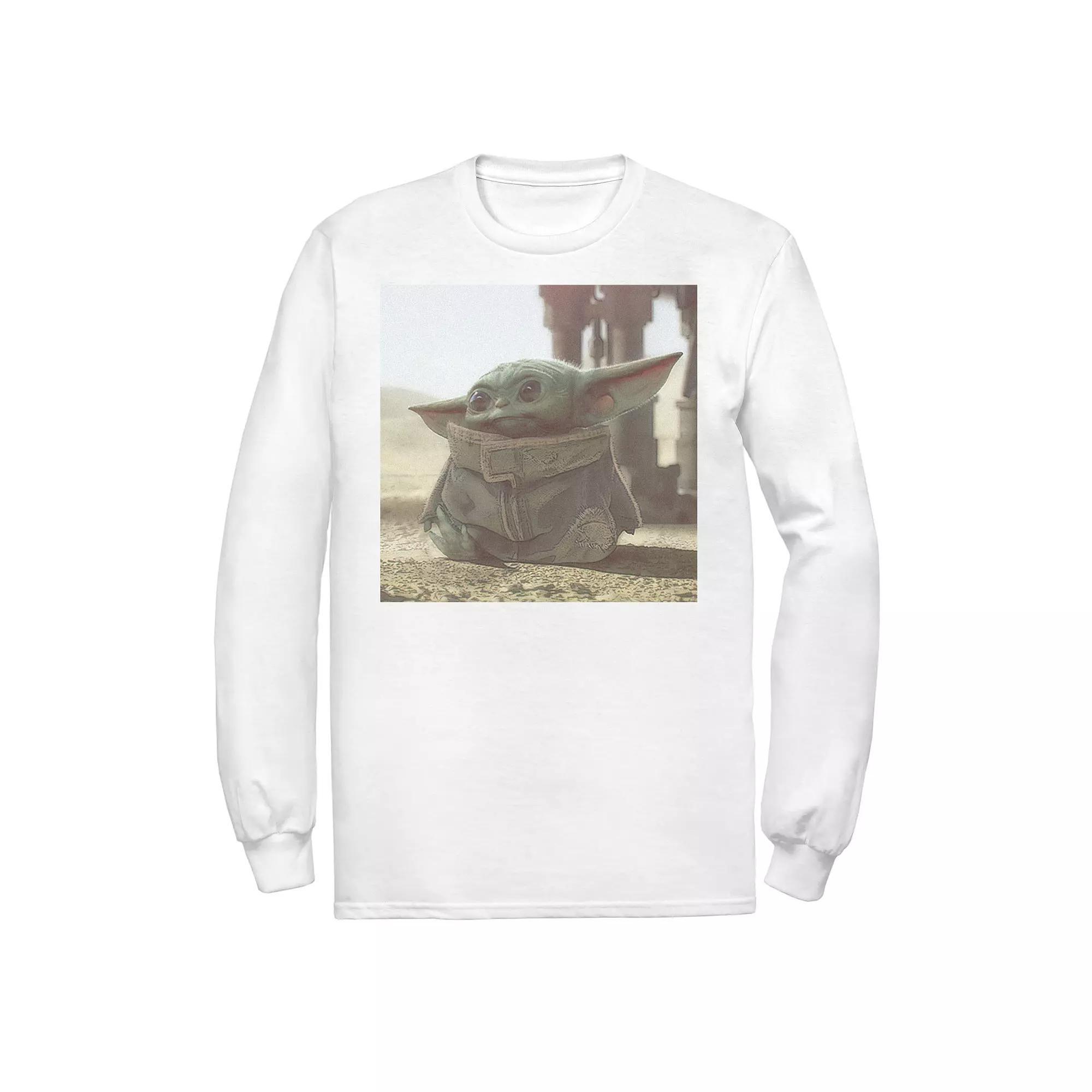 Men's Star Wars The Mandalorian The Child aka Baby Yoda Photograph Tee,  Product Image