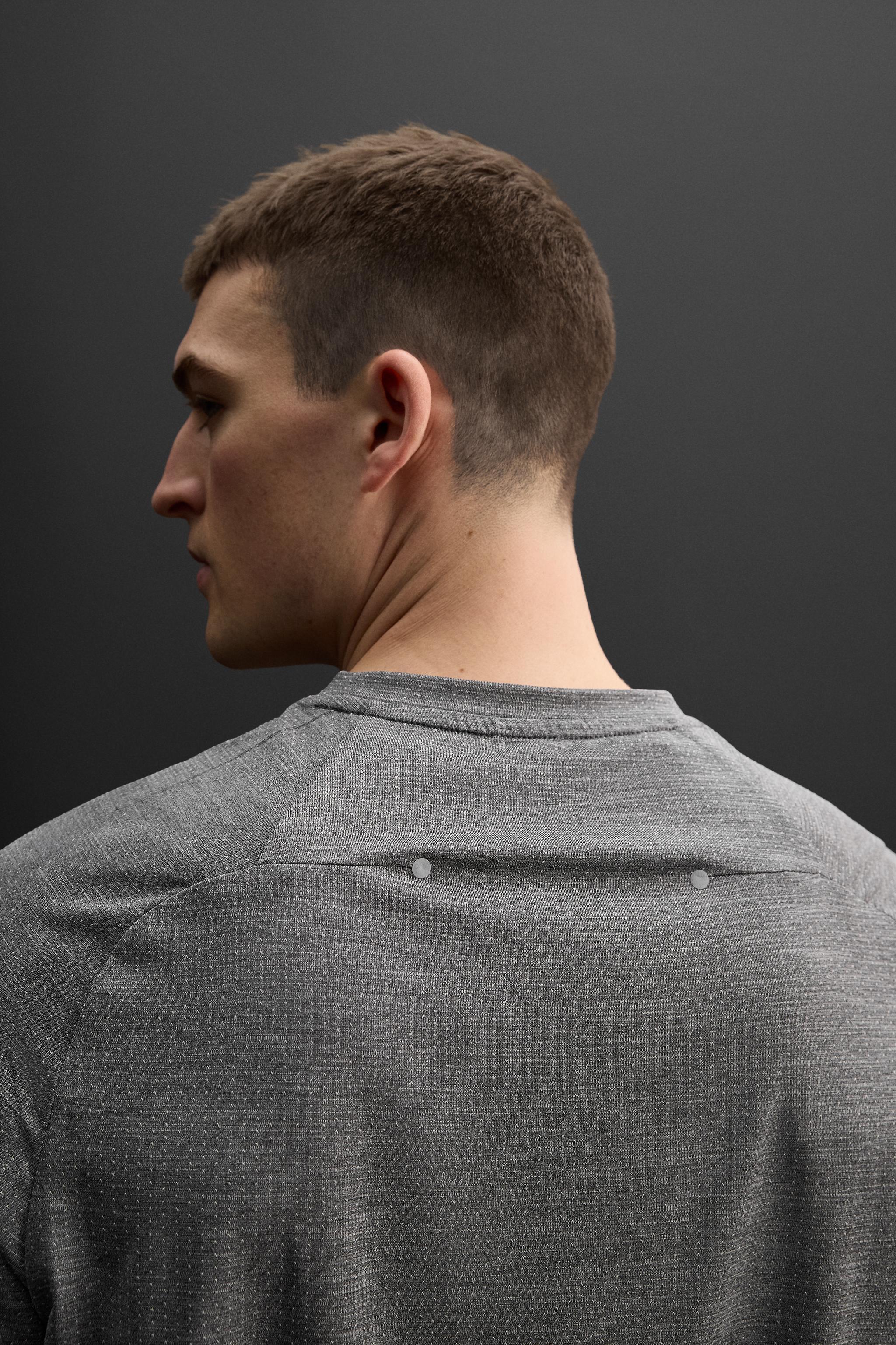 TEXTURED TRAINING SHIRT Product Image