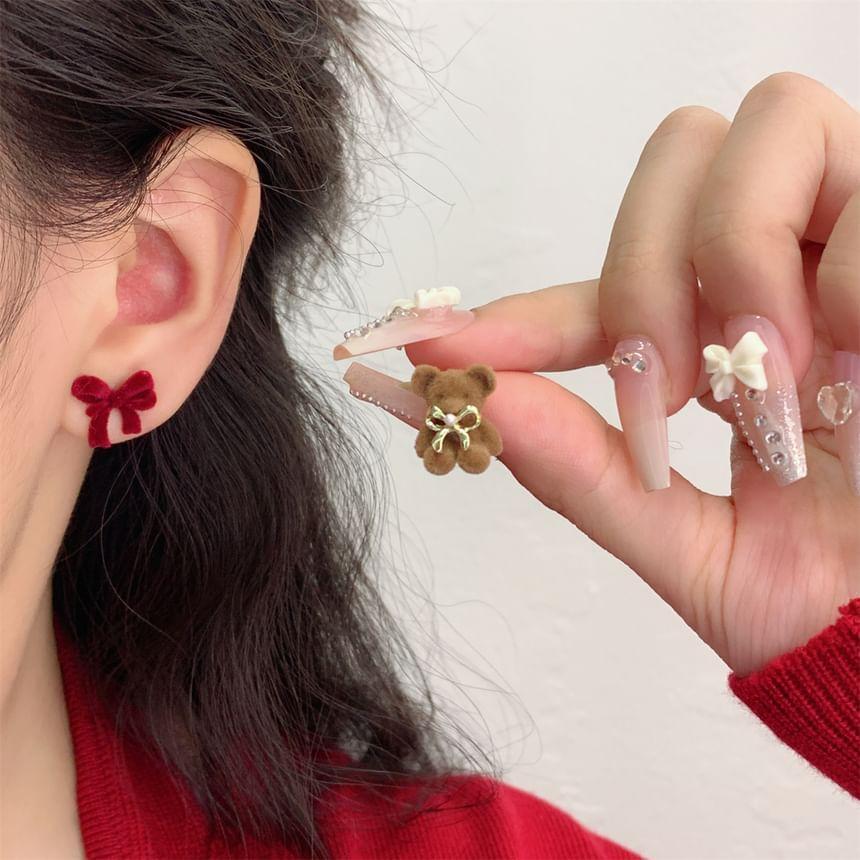 Bear Bow Asymmetrical Ear Stud Product Image