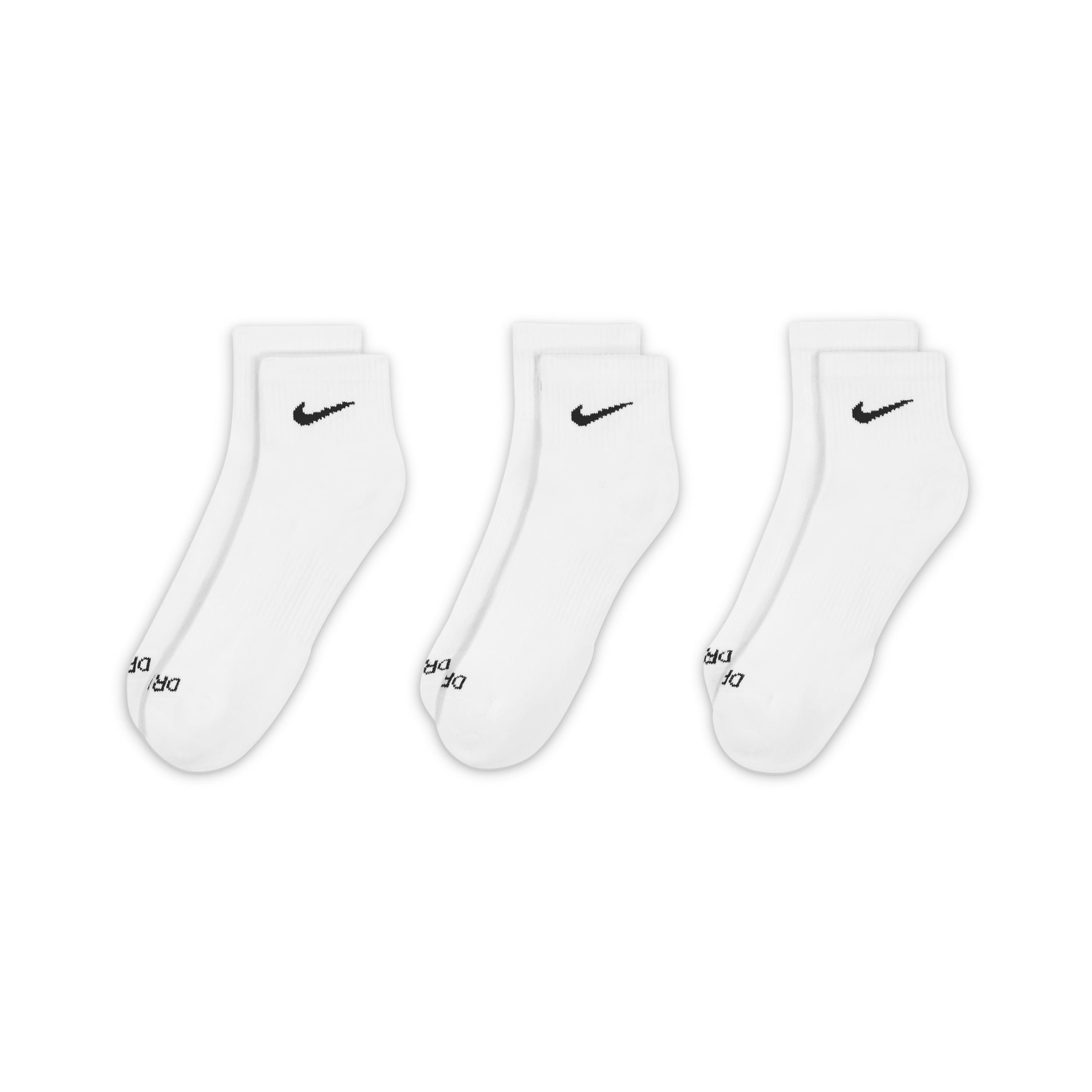 Nike Training Everyday Plus Cushioned 3-pack ankle socks in white Product Image