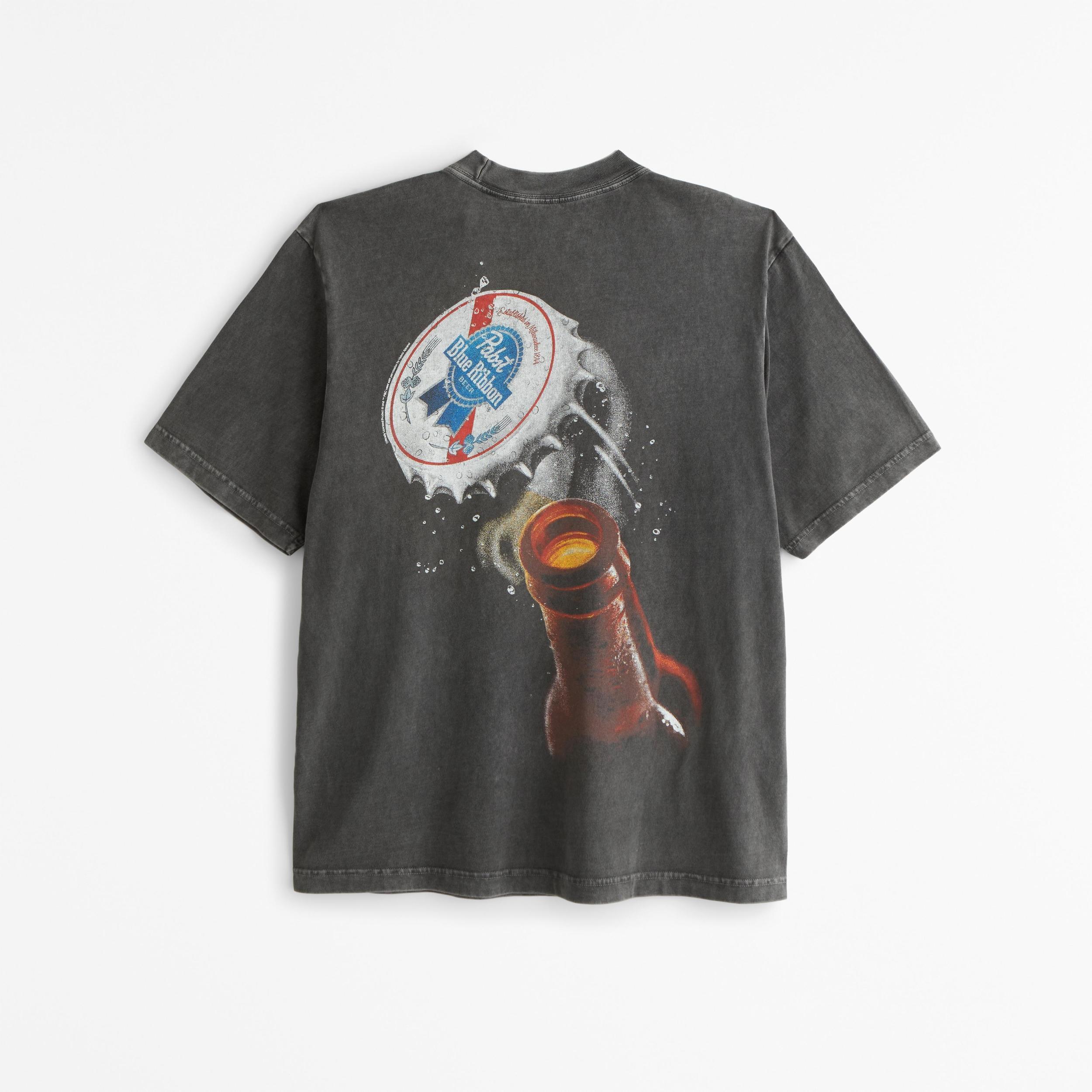 Pabst Blue Ribbon Vintage-Inspired Graphic Tee Product Image