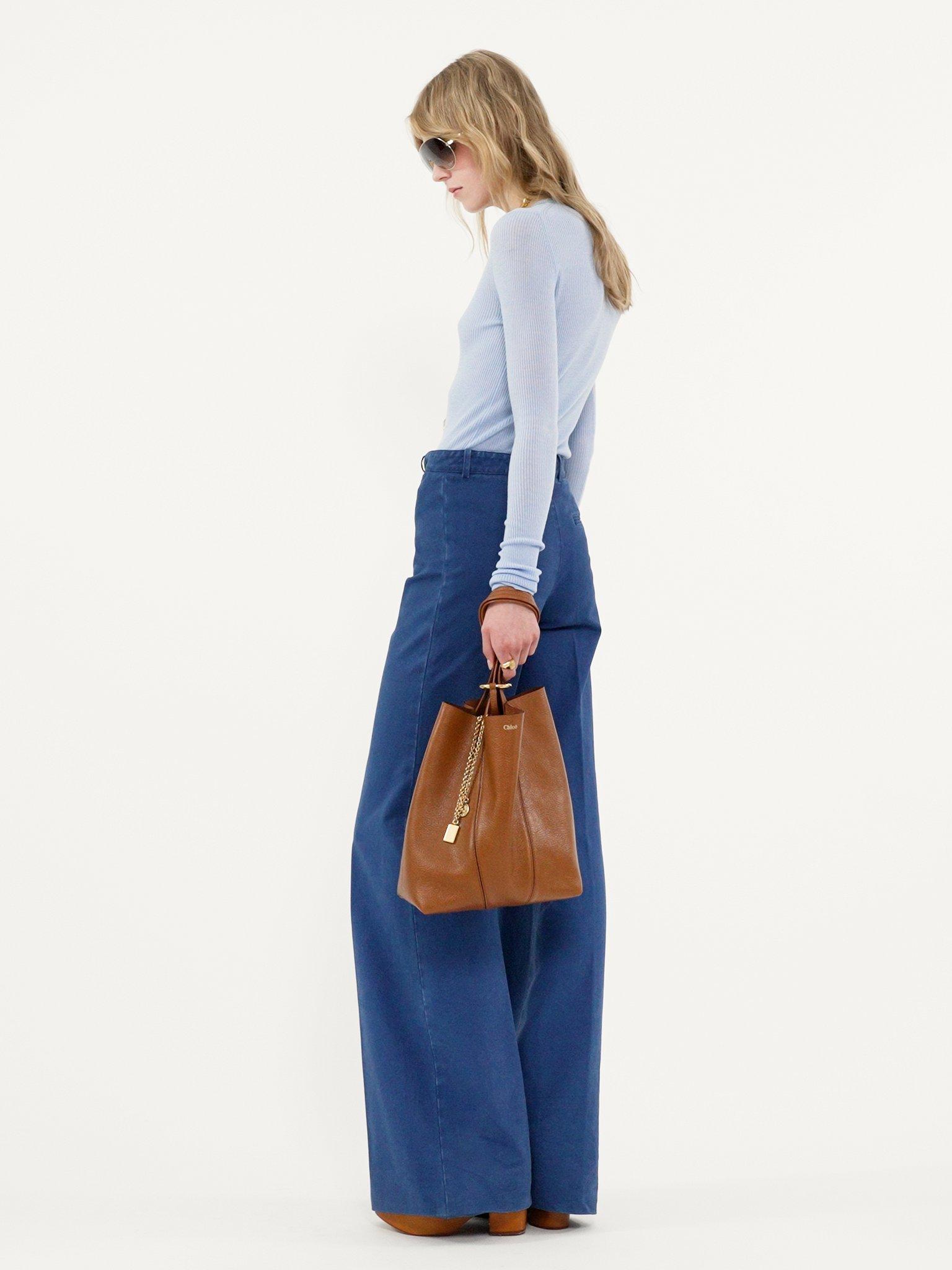 Chloé Spin tote bag in grained leather Product Image