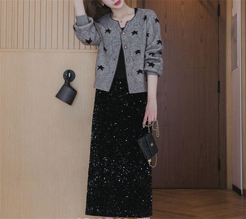 Round Neck Star Print Button Cropped Cardigan Product Image