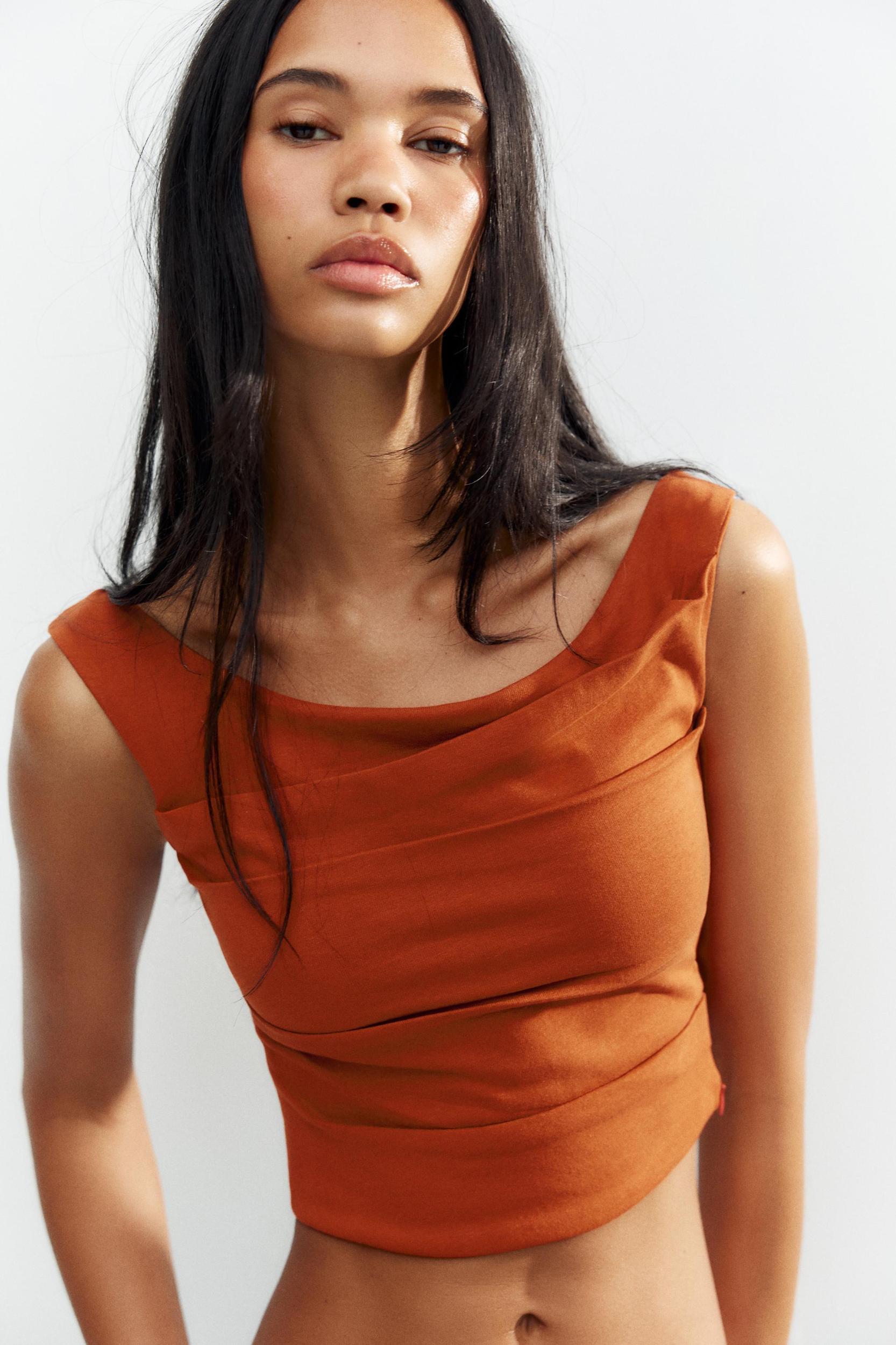 DRAPED CROP TOP Product Image