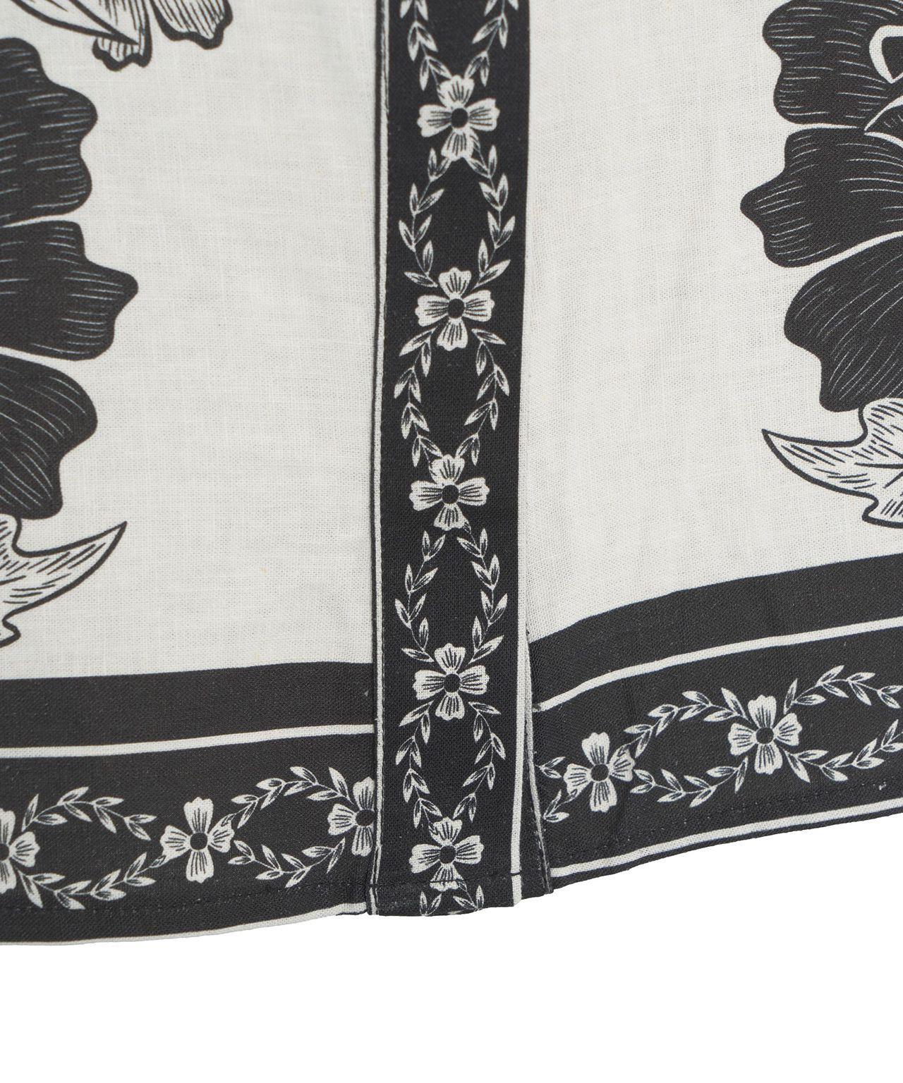 Blouse with floral pattern Product Image