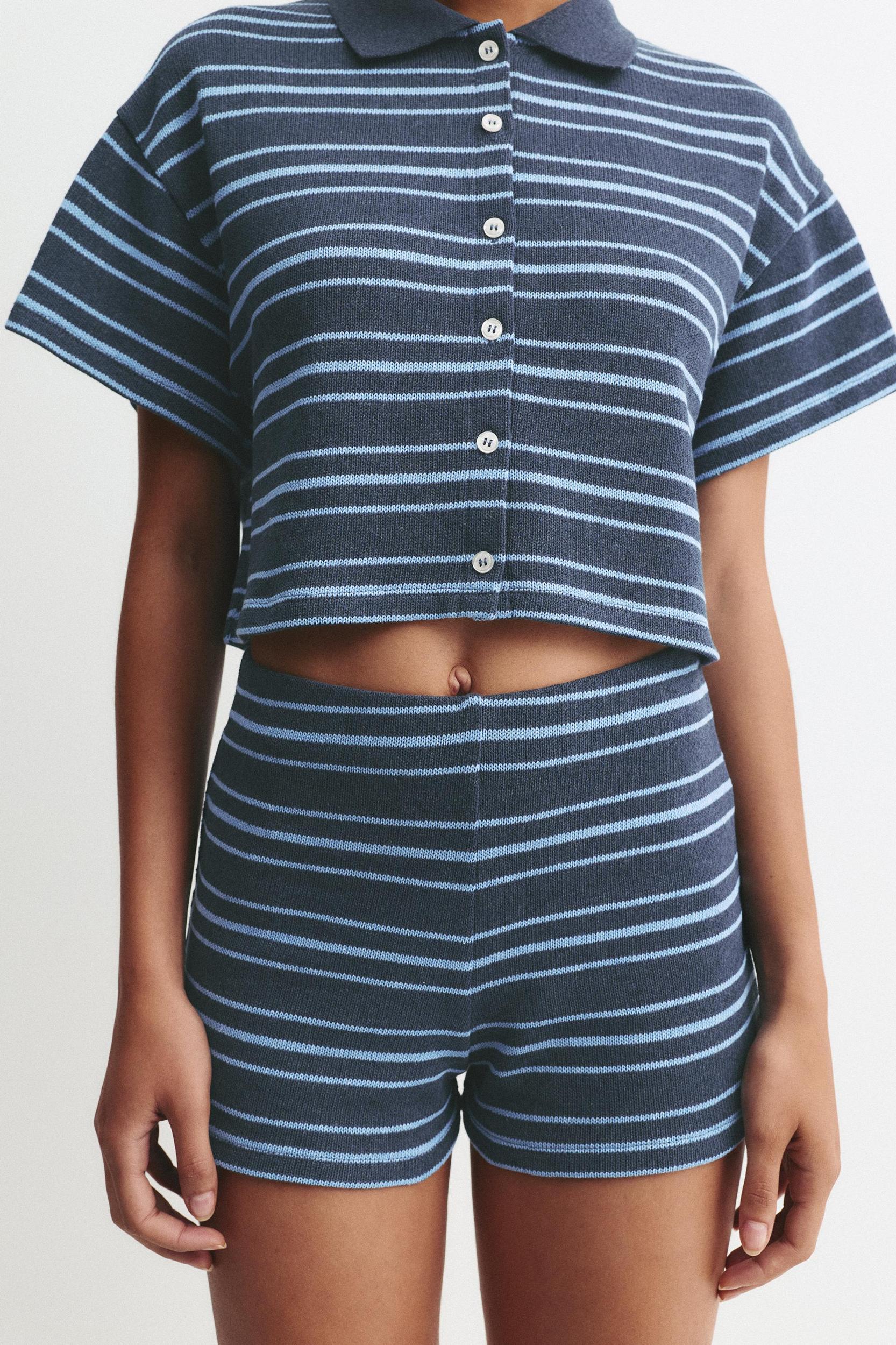 Striped knit shorts Product Image