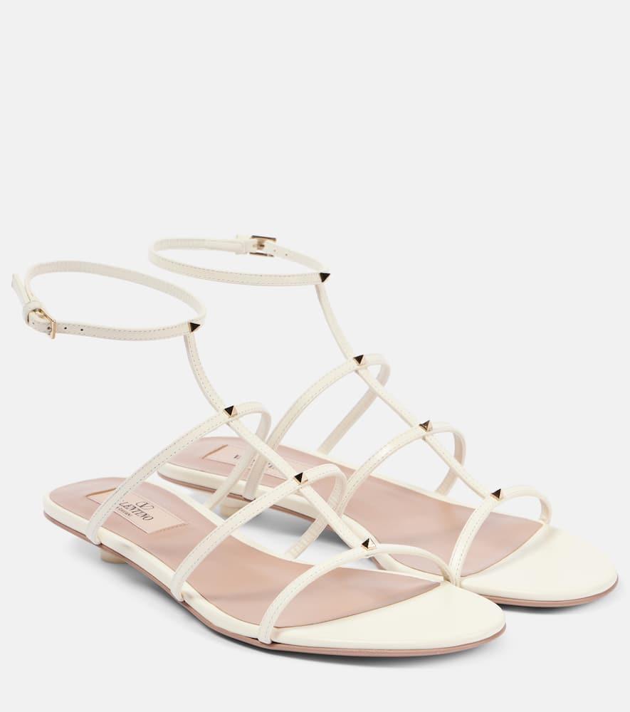 VALENTINO GARAVANI Rockstud Wispy T-strap Sandal In Weiss Product Image