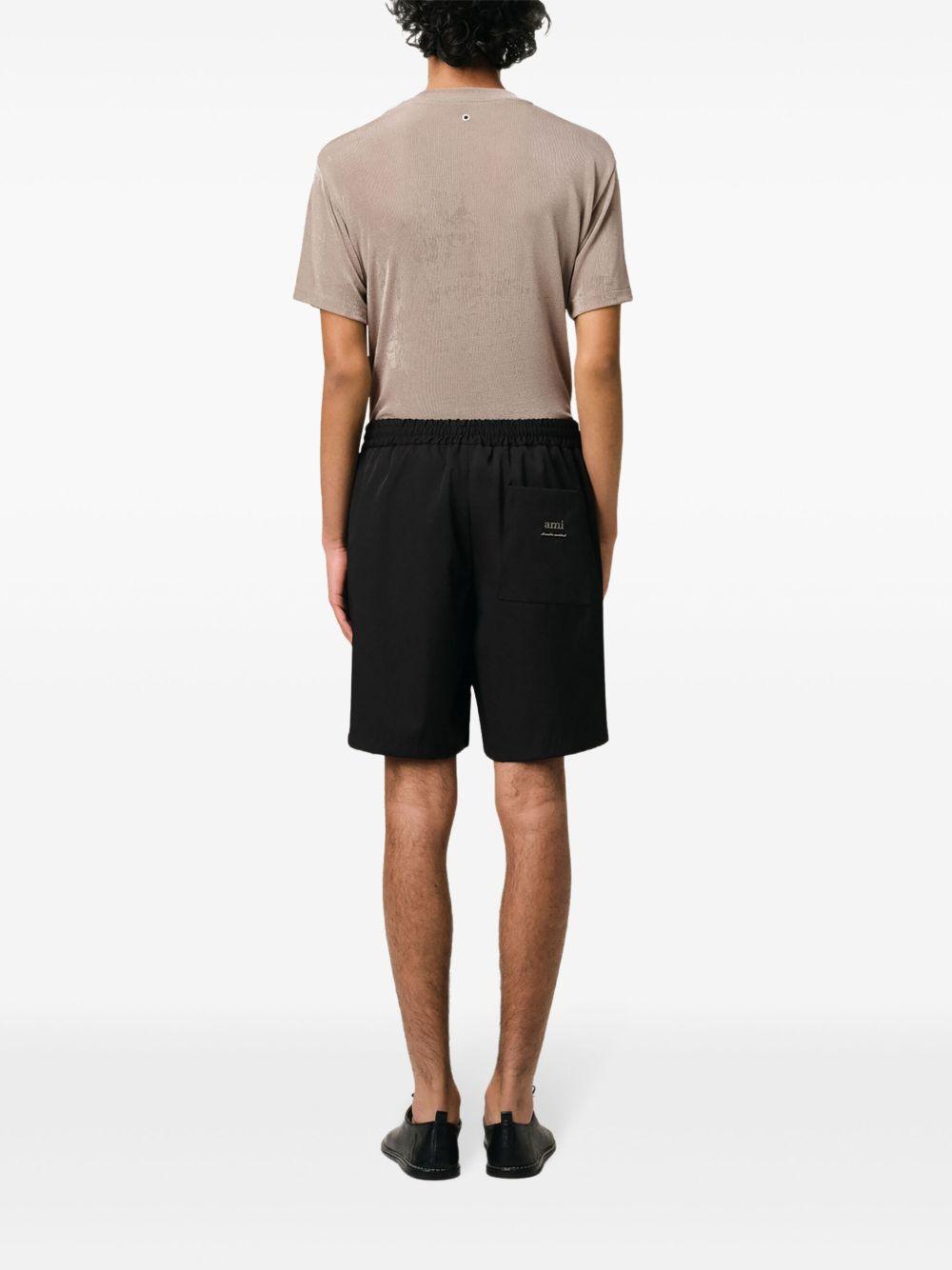 elasticated-waist shorts Product Image