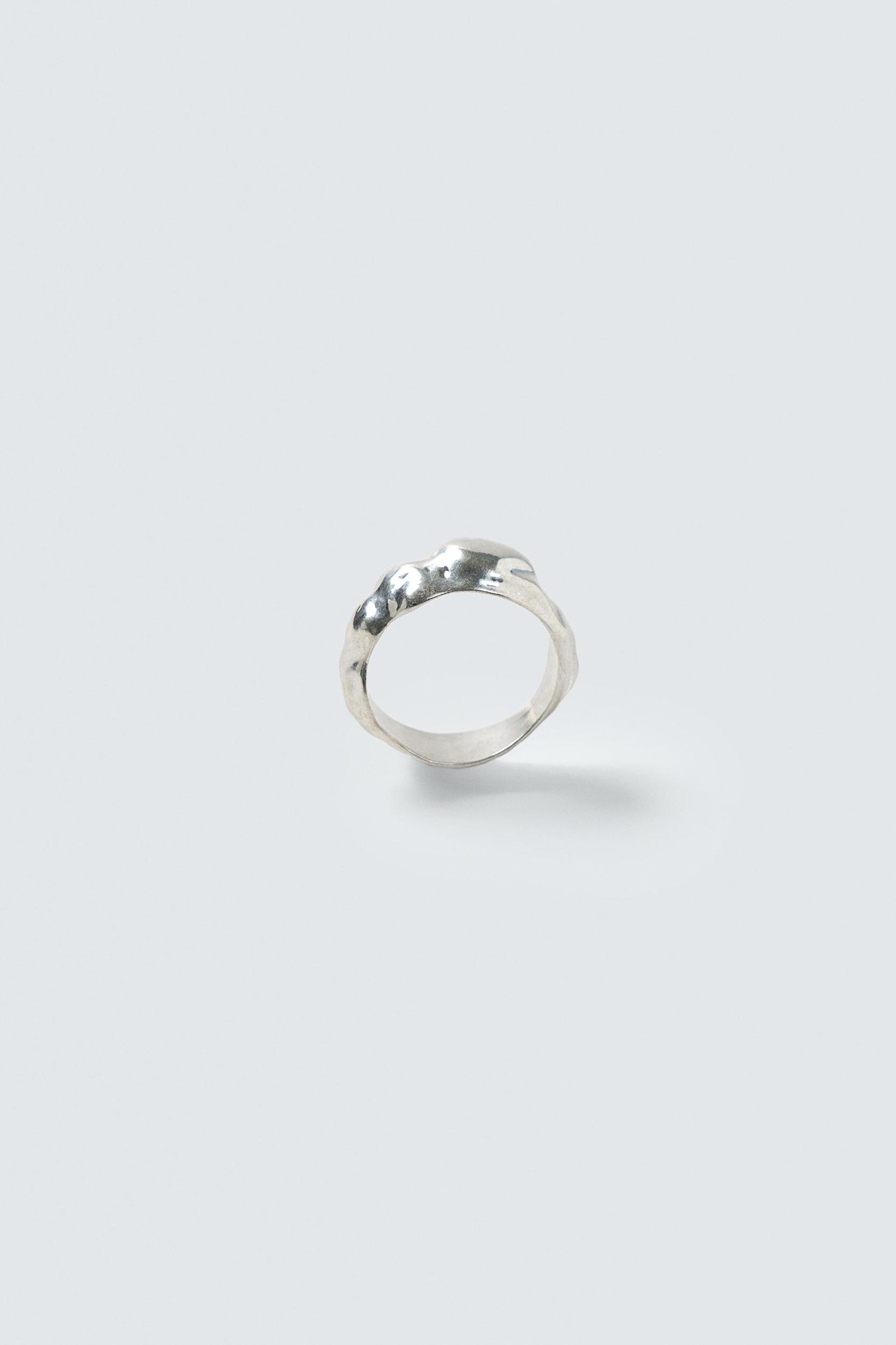 IRREGULAR METAL RING Product Image