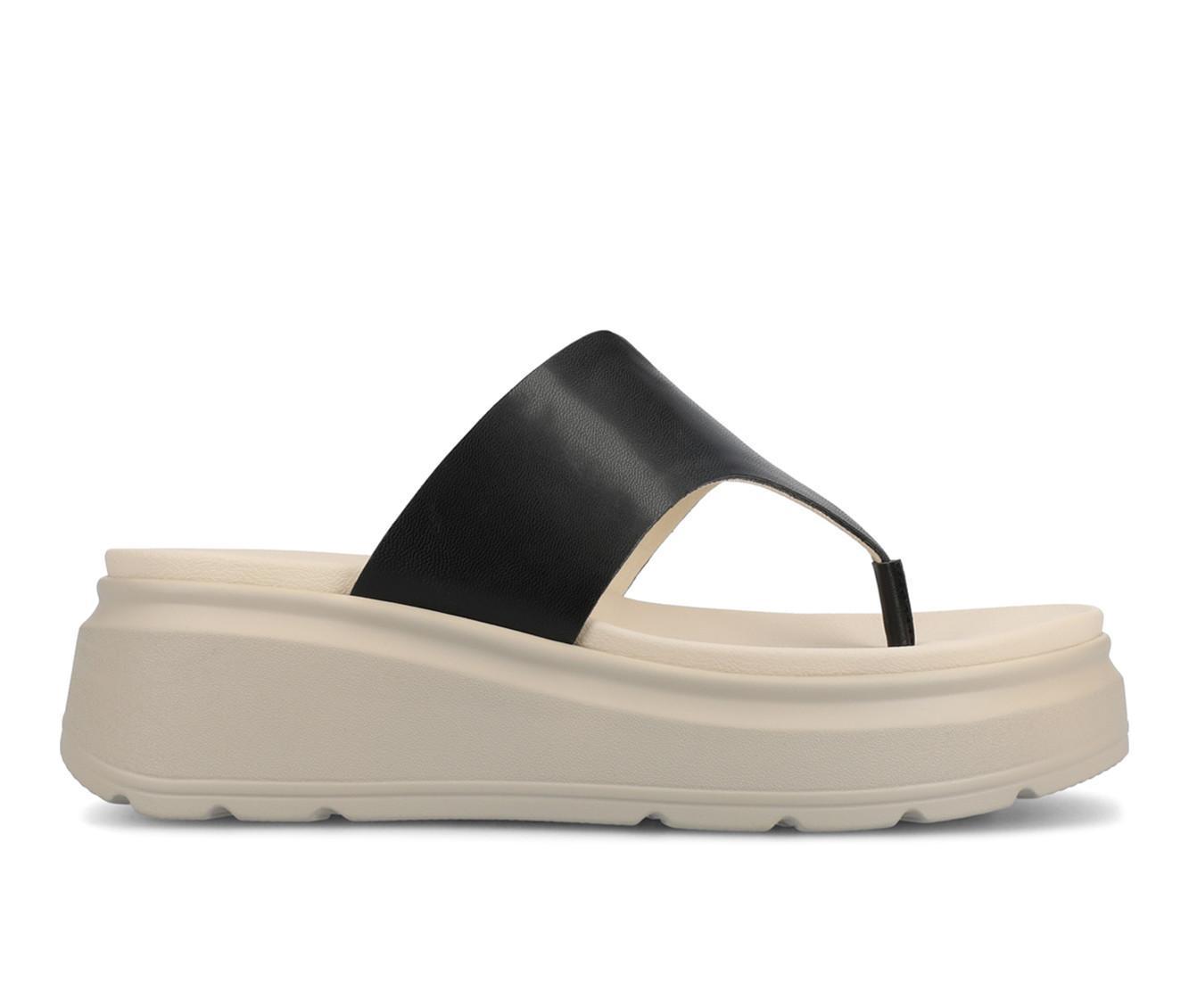 Women's Journee Collection Carah Platform Flip-Flops Product Image