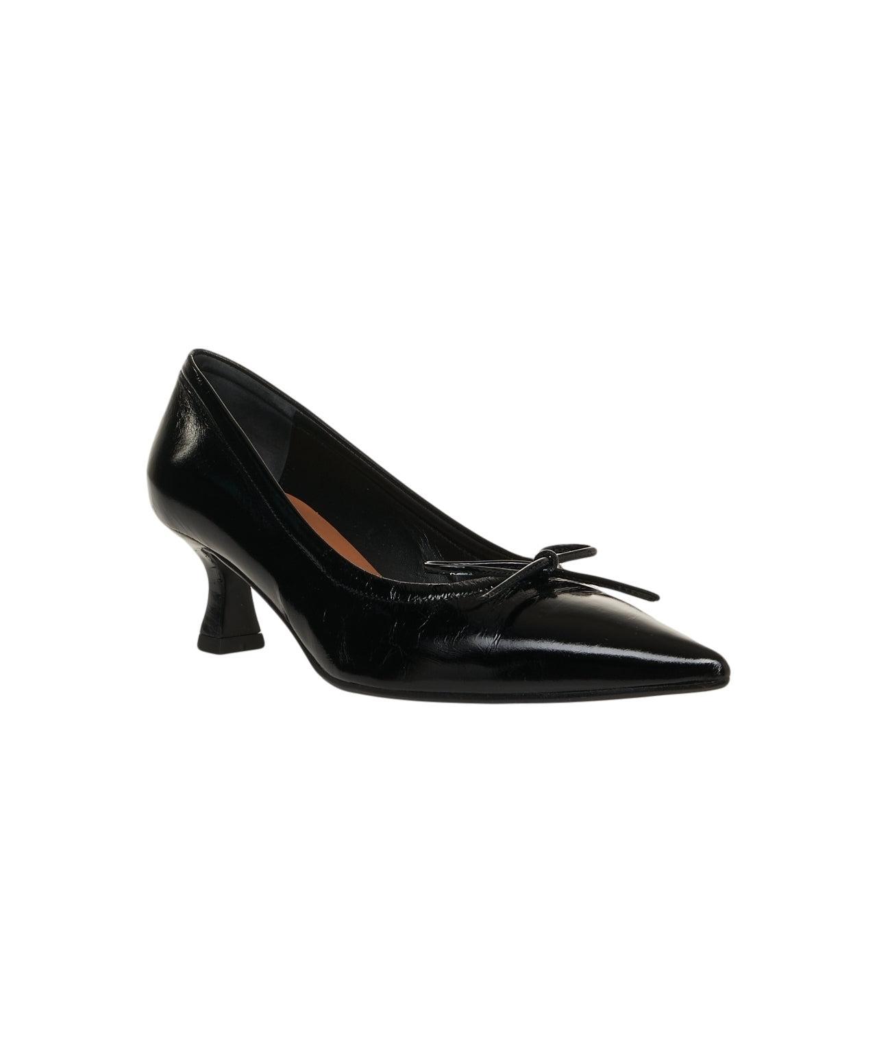 Patent leather pumps Product Image