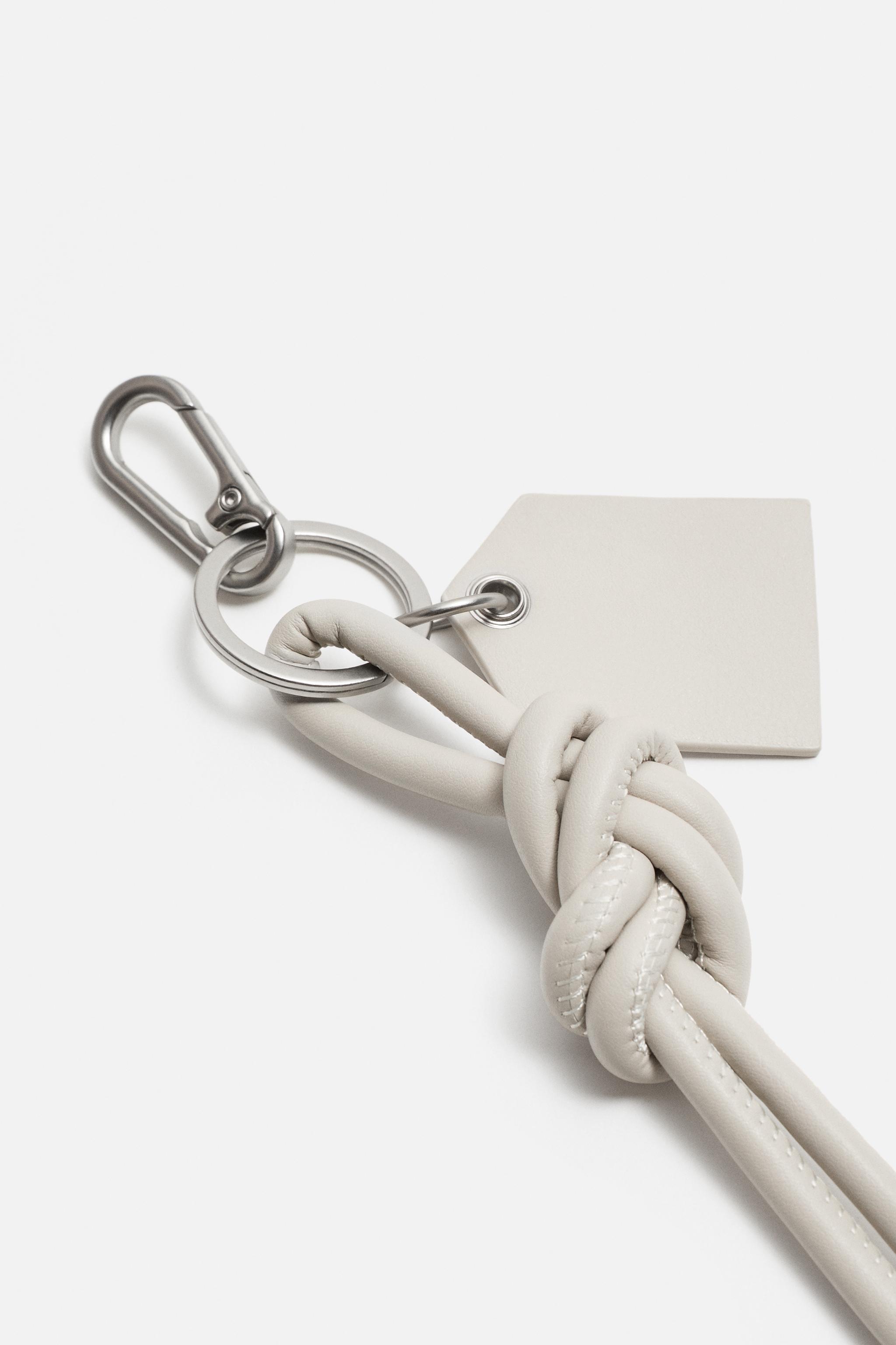 KNOT KEYCHAIN Product Image