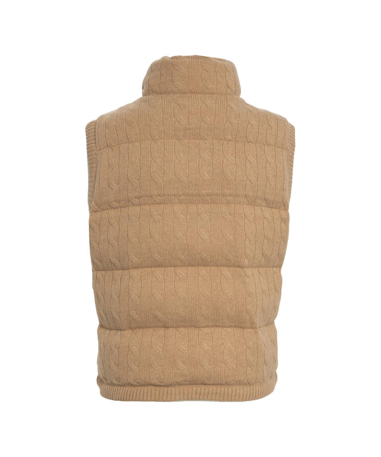 Quilted vest with cable knit pattern Product Image