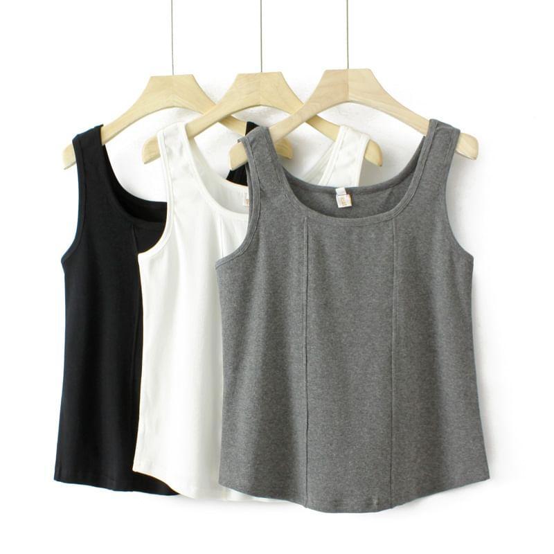 Plus Size Scoop Neck Tank Top Product Image