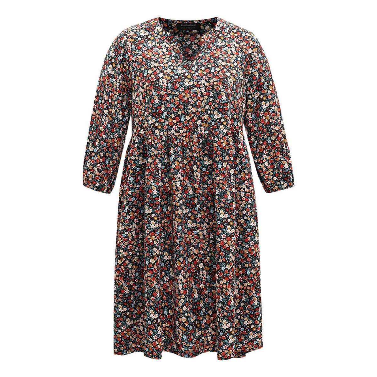 Plus Size Ditsy Floral Pocket Lantern Sleeve Ruffle Hem Dress Multicolor Women Vacation Elastic cuffs Notched collar Elbow-length sleeve Curvy Midi Dress BloomChic 28/5X Product Image