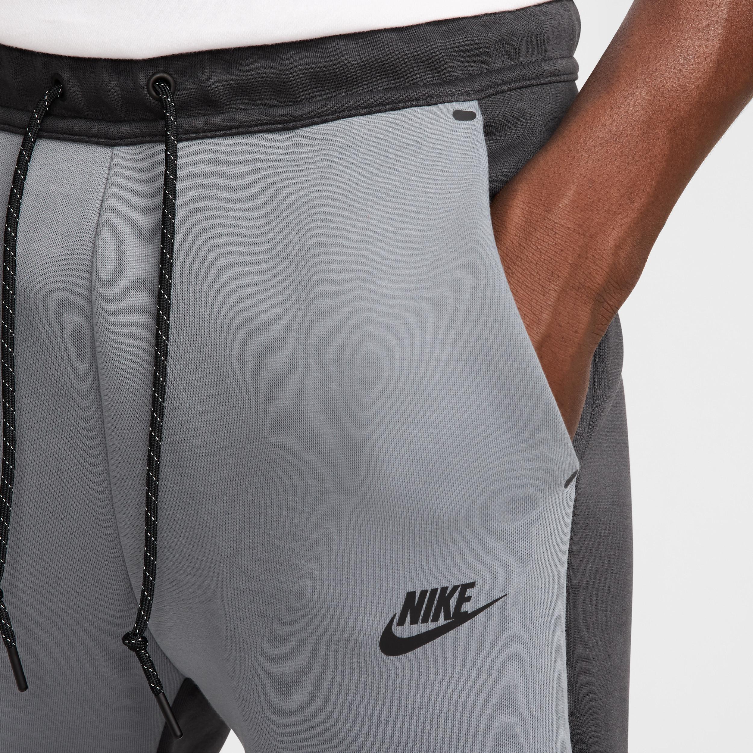 Nike Men's Tech Fleece Jogger Pants Product Image