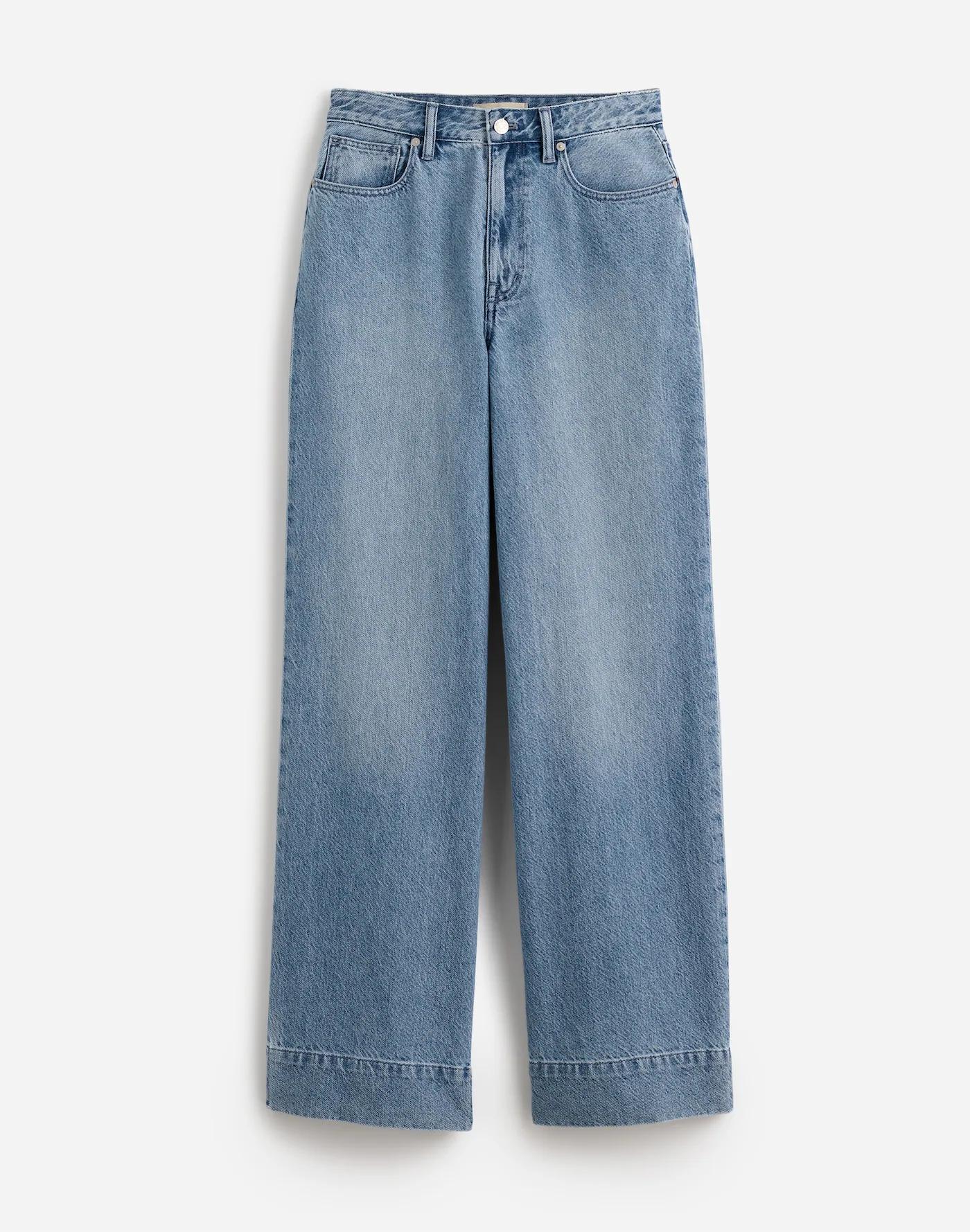 Curvy Superwide-Leg Jeans in Lintz Wash Product Image