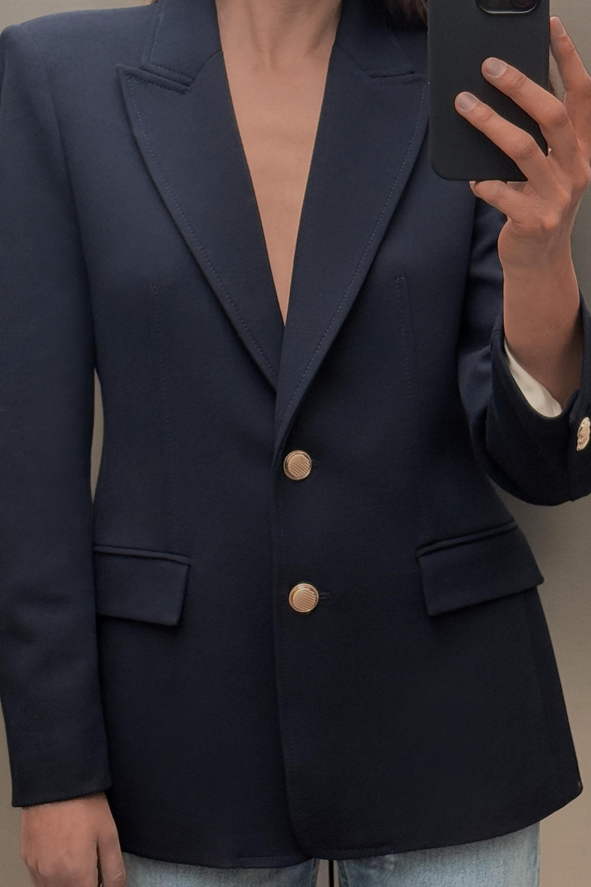 FITTED SHOULDER PAD BLAZER Product Image