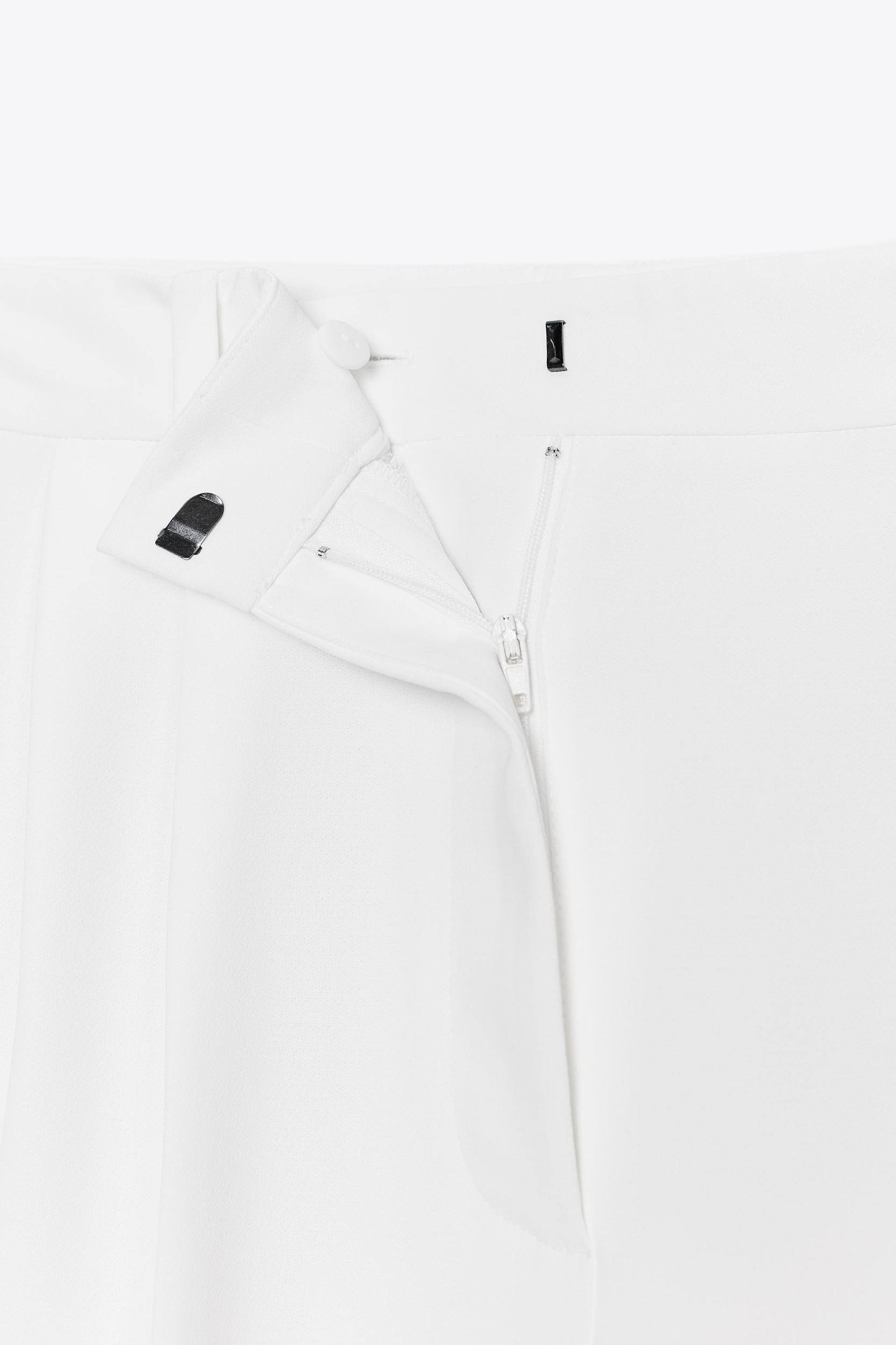 PLEATED WIDE LEG PANTS Product Image