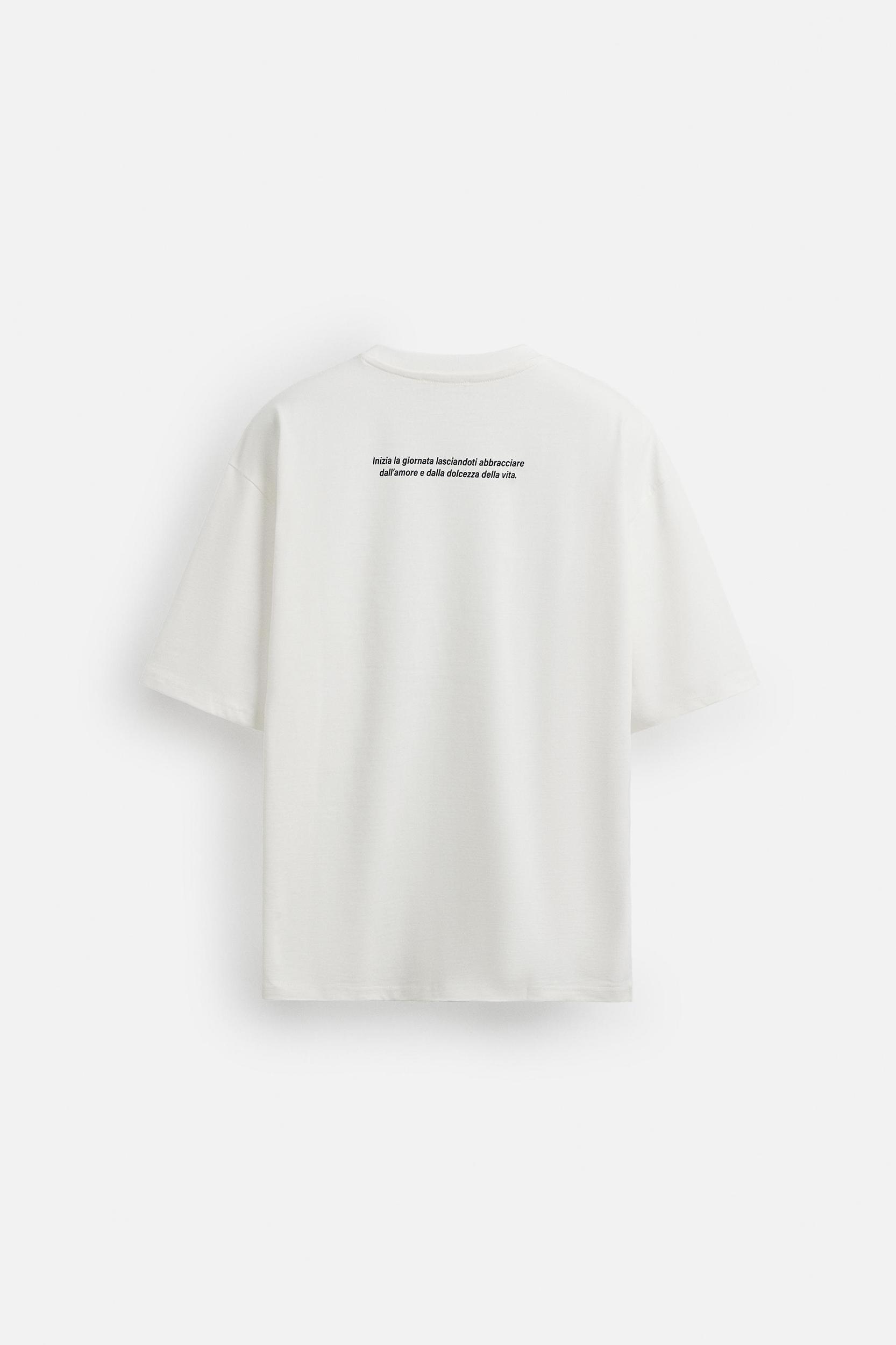 CONTRAST PRINT T-SHIRT Product Image