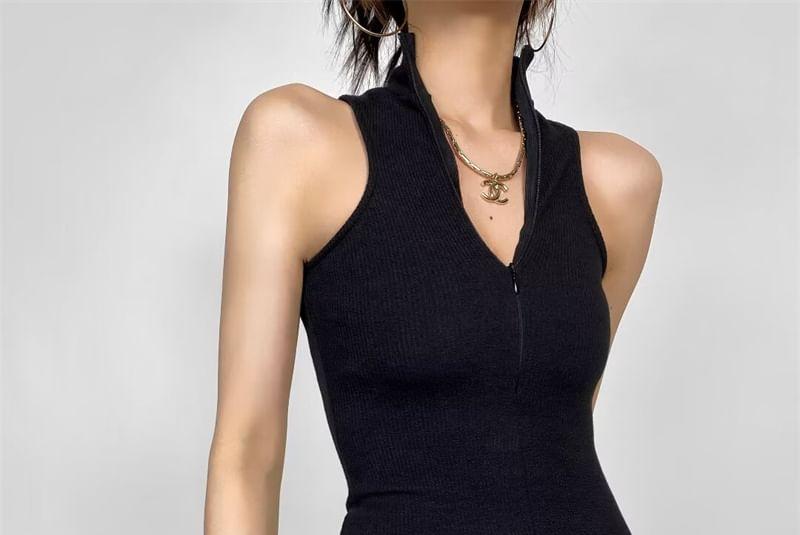 Sleeveless Turtleneck Keyhole Plain Romper Product Image