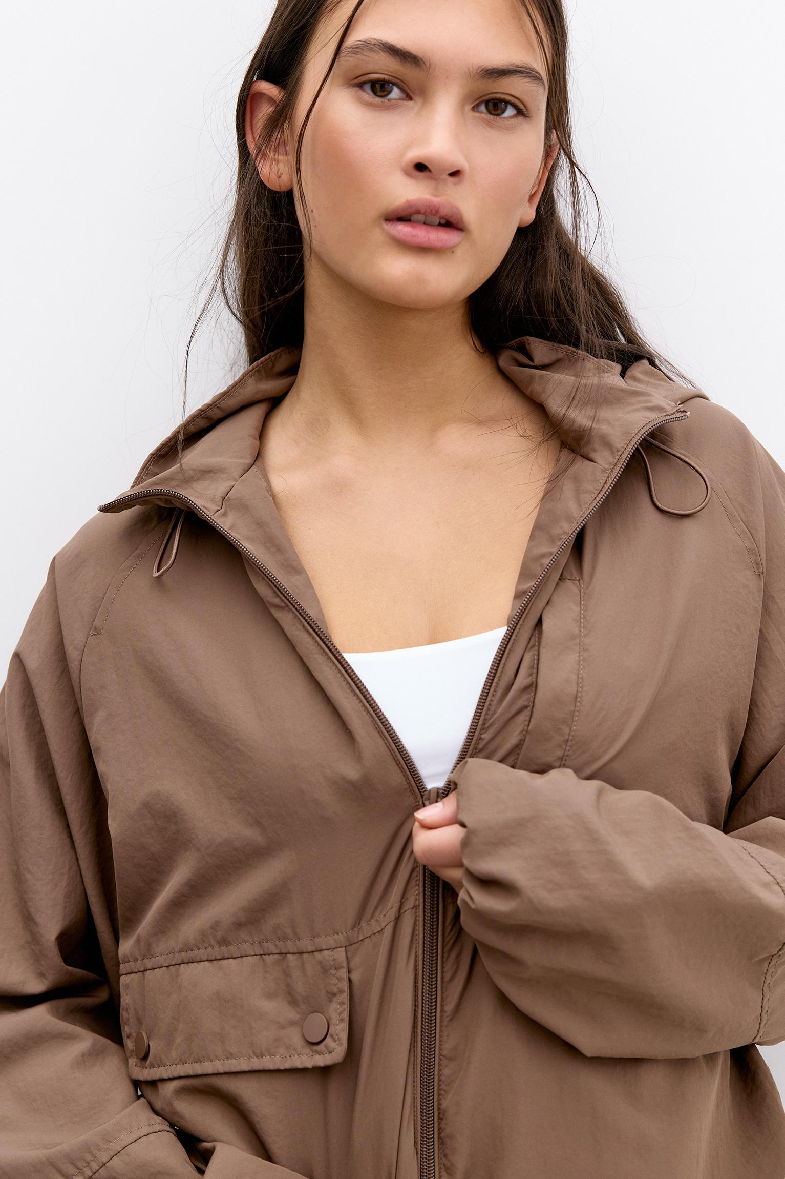 Short lightweight hooded jacket Product Image