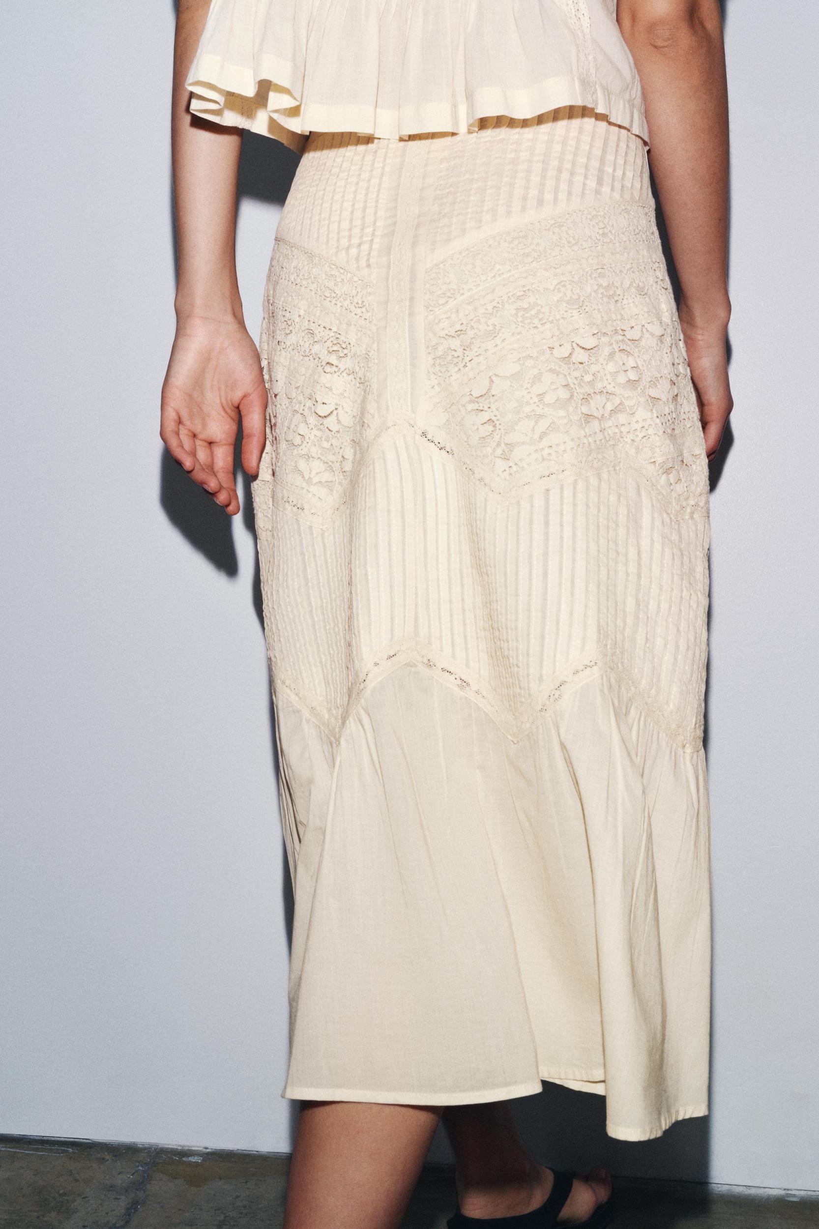 ZW COLLECTION LACE MIDI SKIRT Product Image