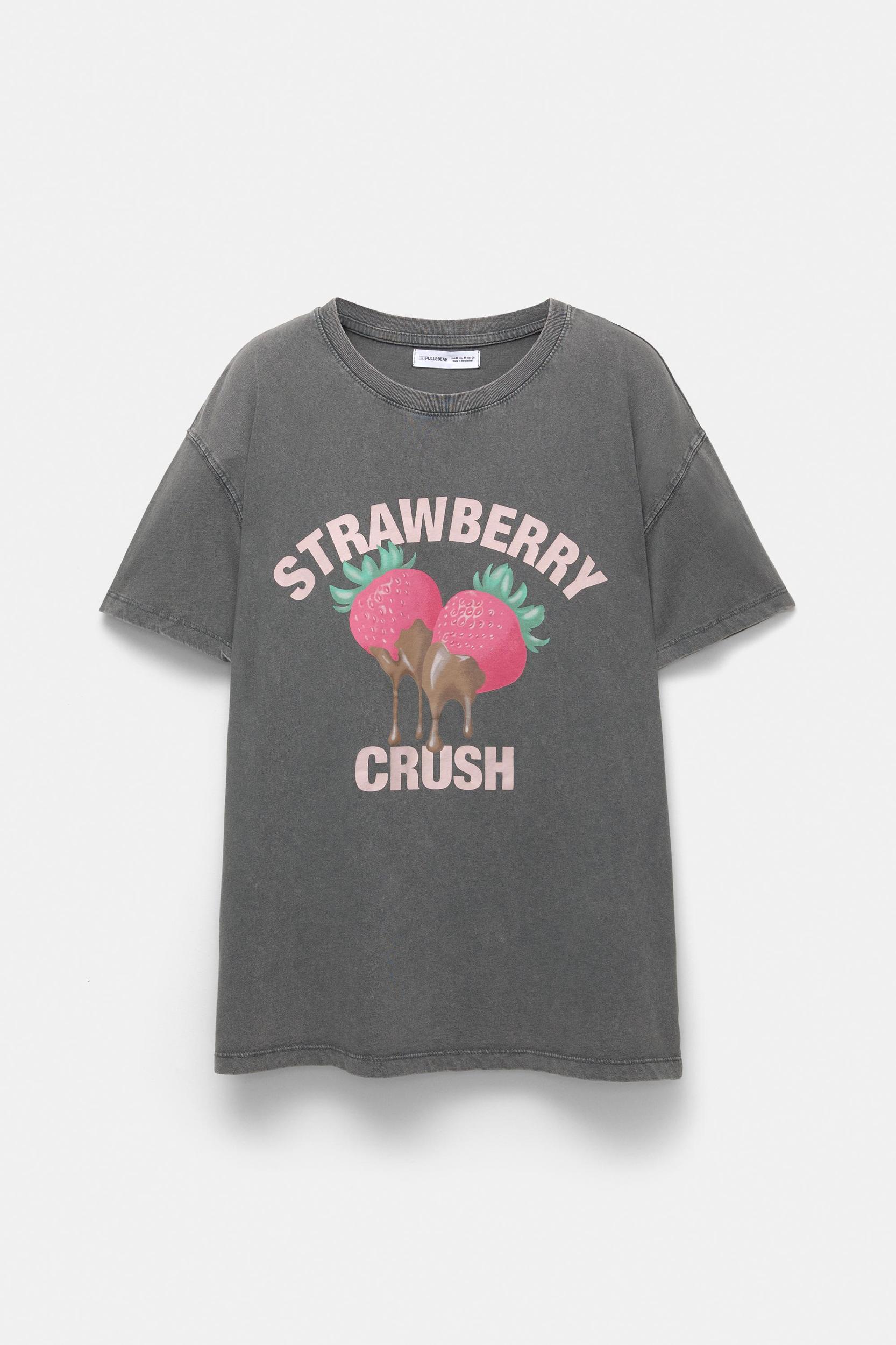 Strawberry T-shirt Product Image