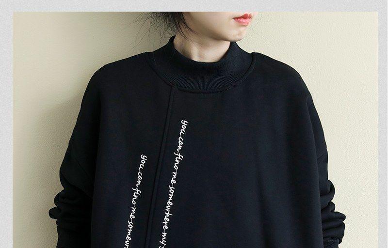 Lettering Asymmetrical Oversized Sweatshirt Product Image