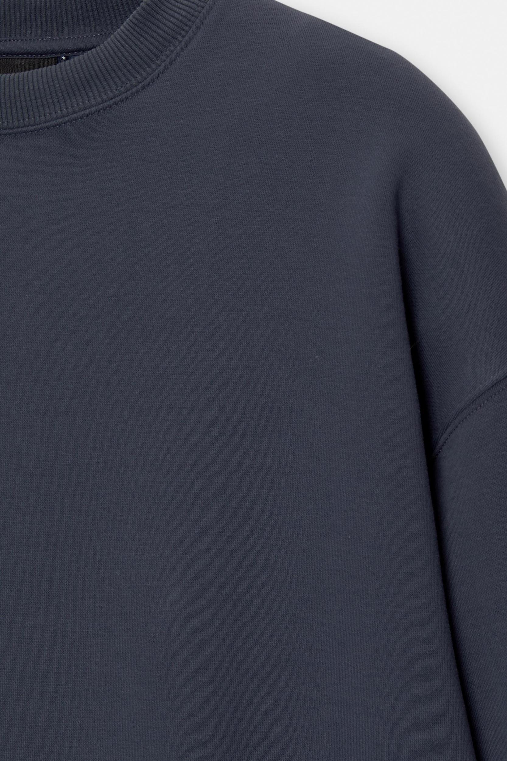 Basic crew neck sweatshirt Product Image