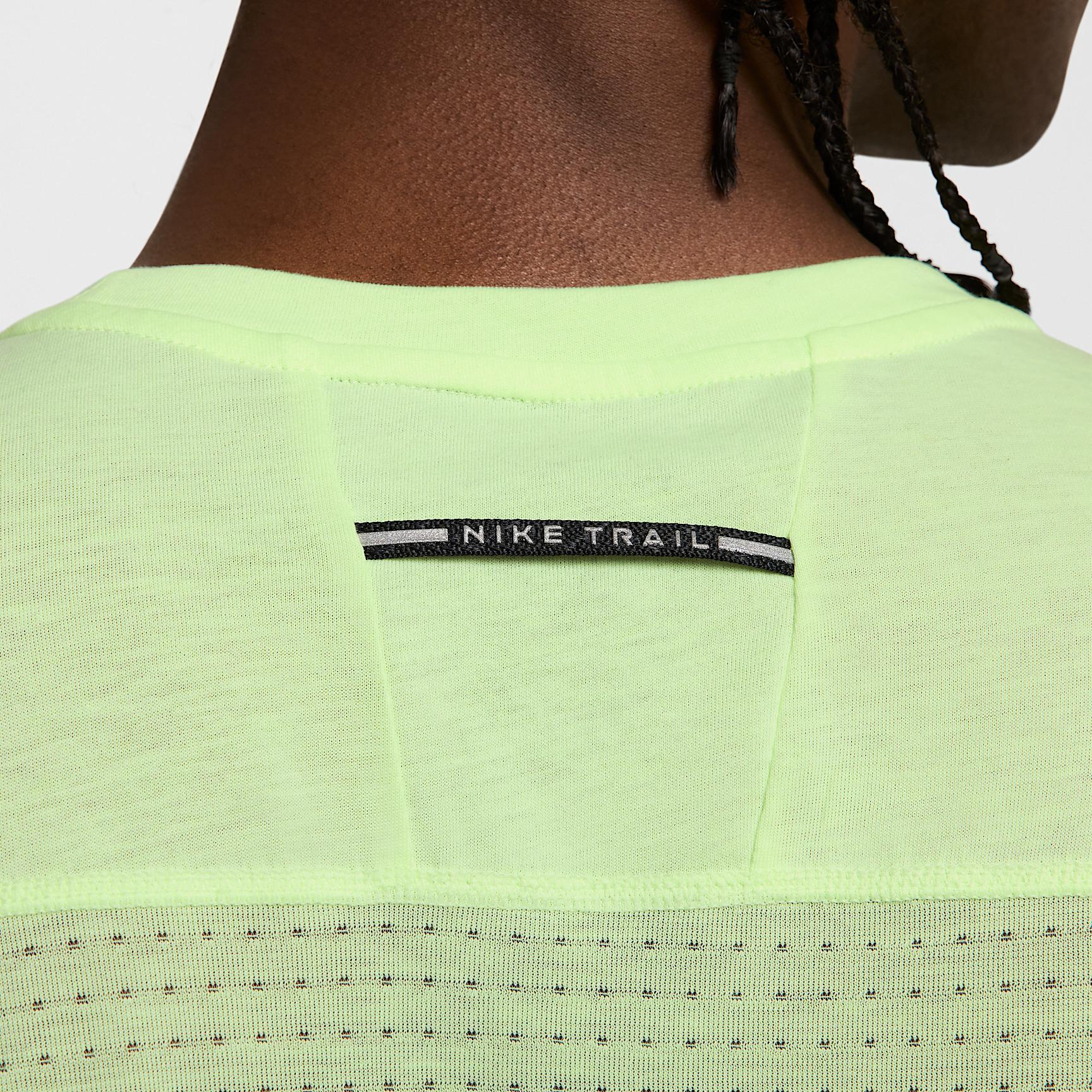 Nike Solar Chase Men's Dri-FIT ADV Short-Sleeve Running Top Product Image