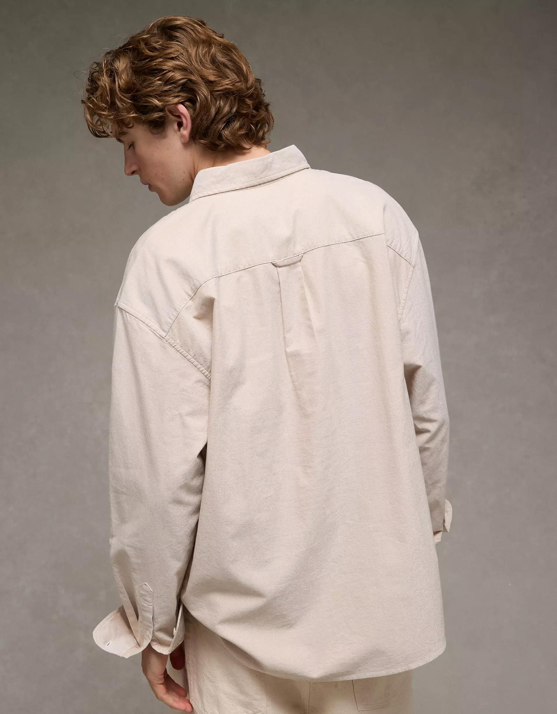 AE Everyday Relaxed Oxford Button-Up Shirt Product Image