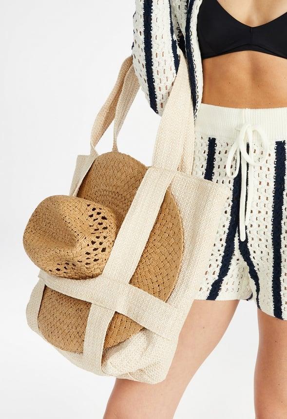 Traveling Raffia Bag Product Image