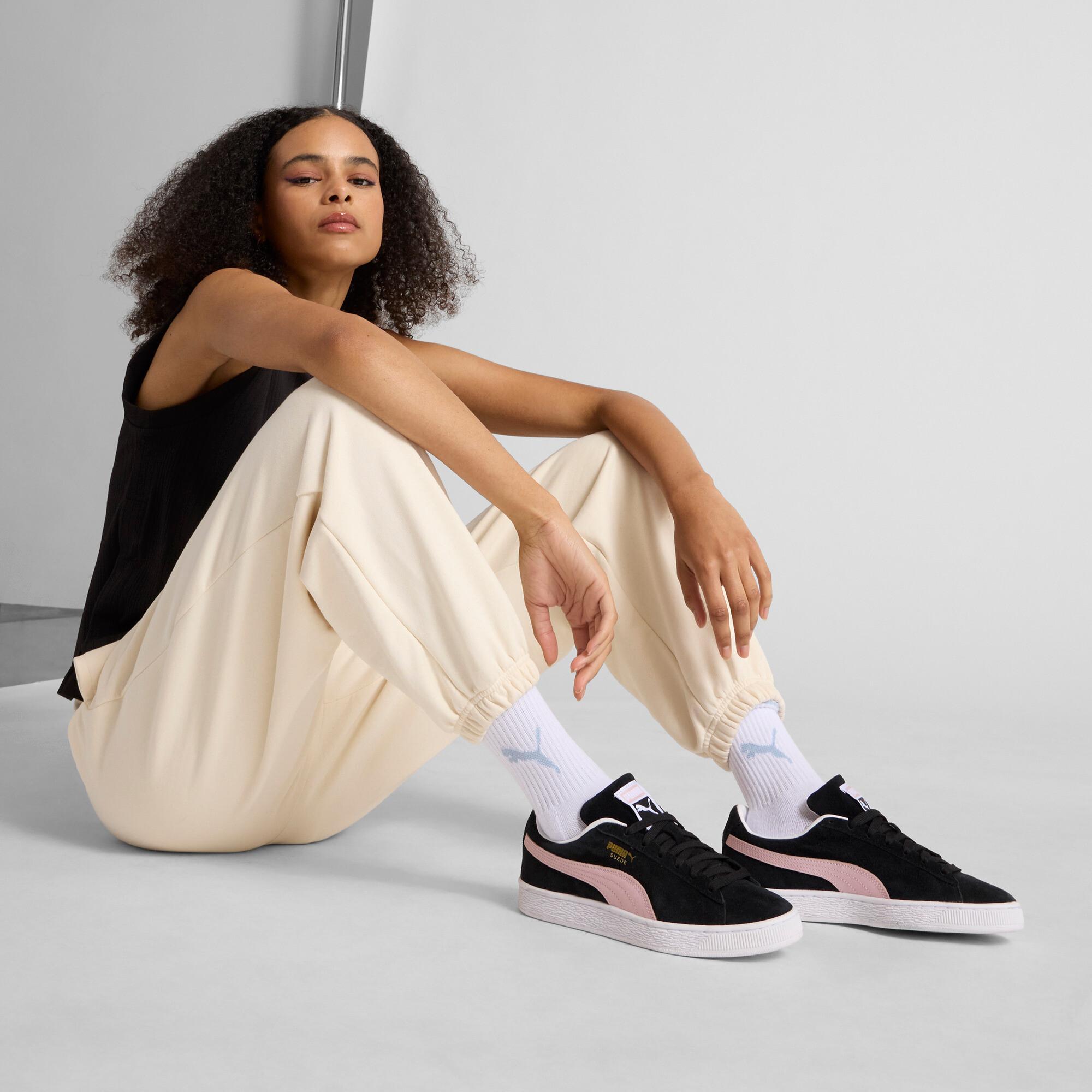 Suede Classic Women's Sneakers Product Image