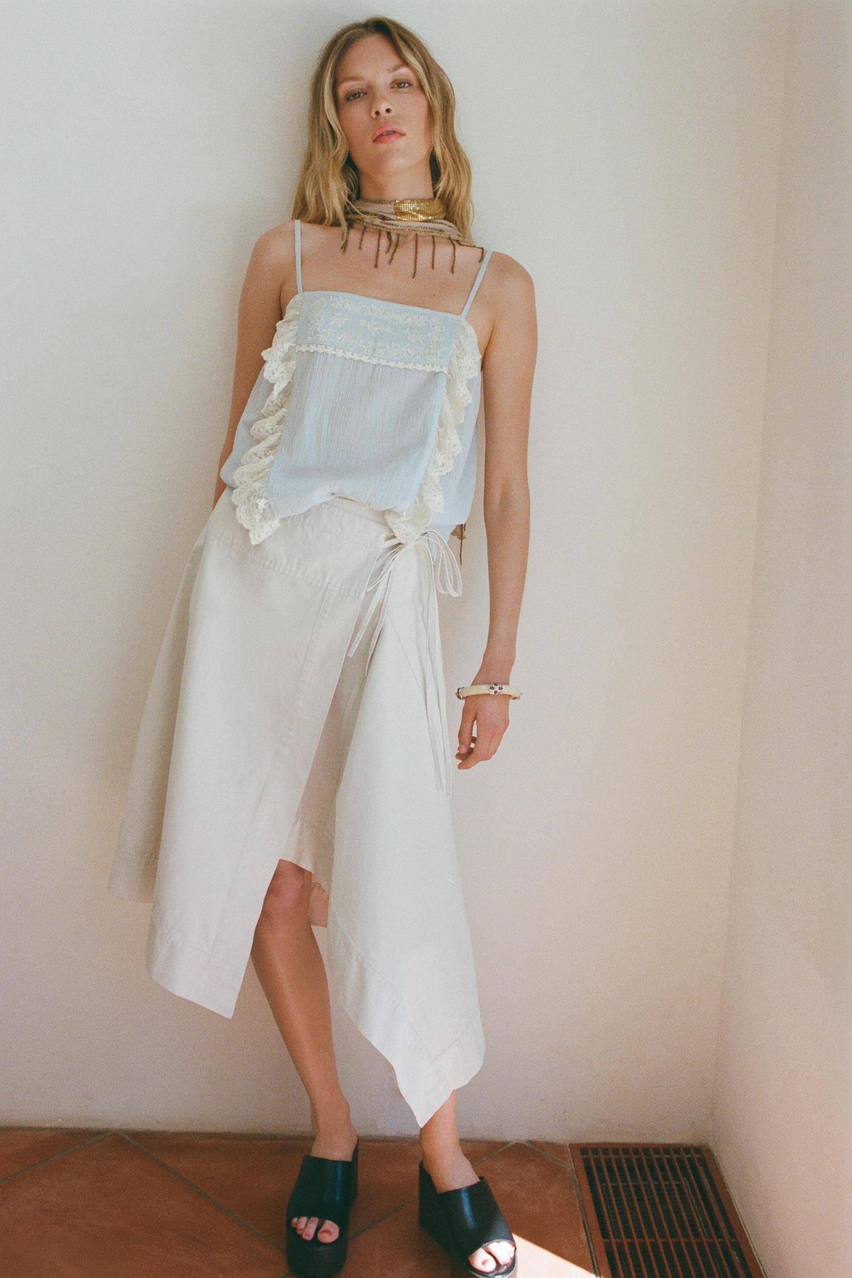 PLATFORM WEDGE Product Image