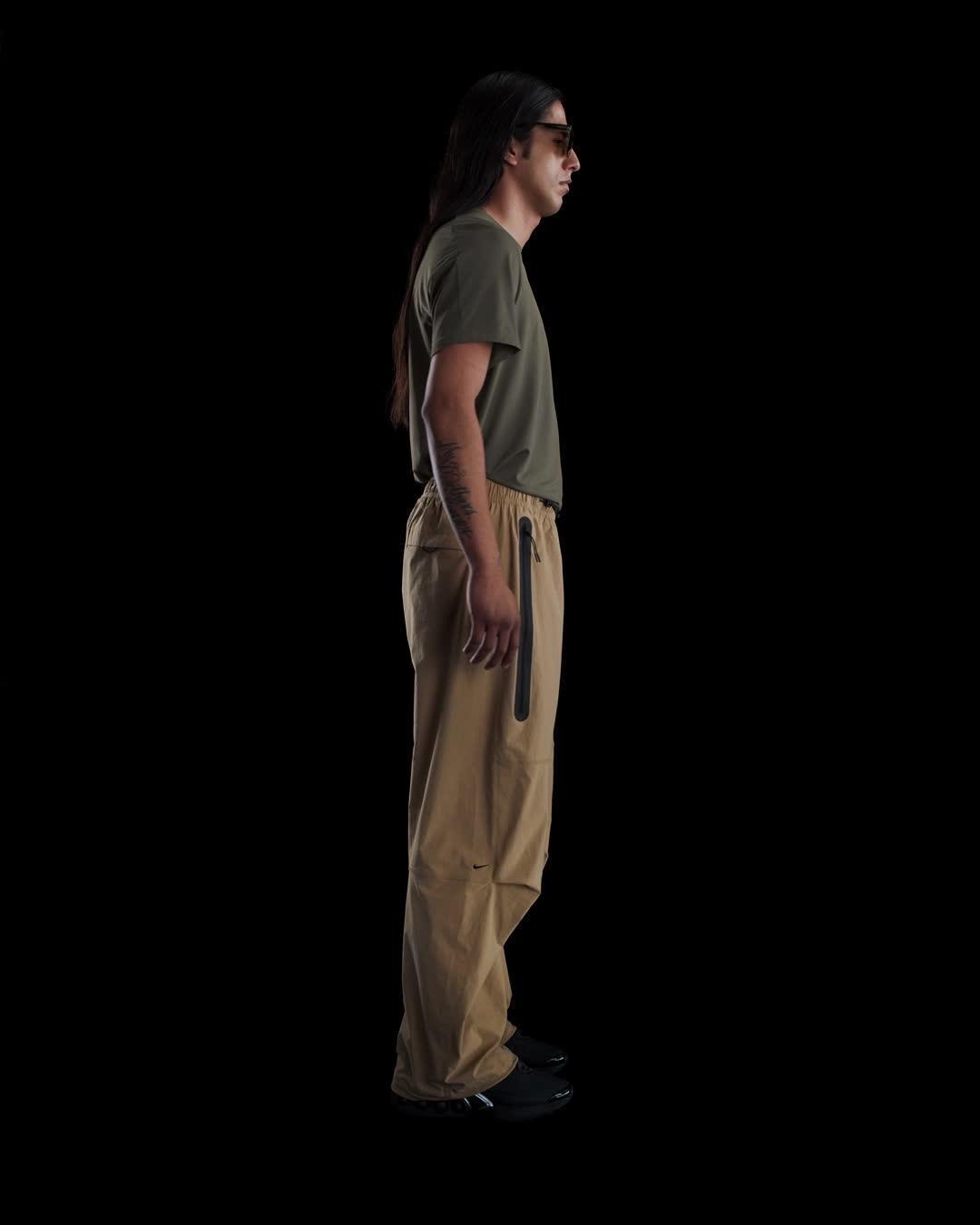 Nike Men's Tech Woven Oversized Pants Product Image
