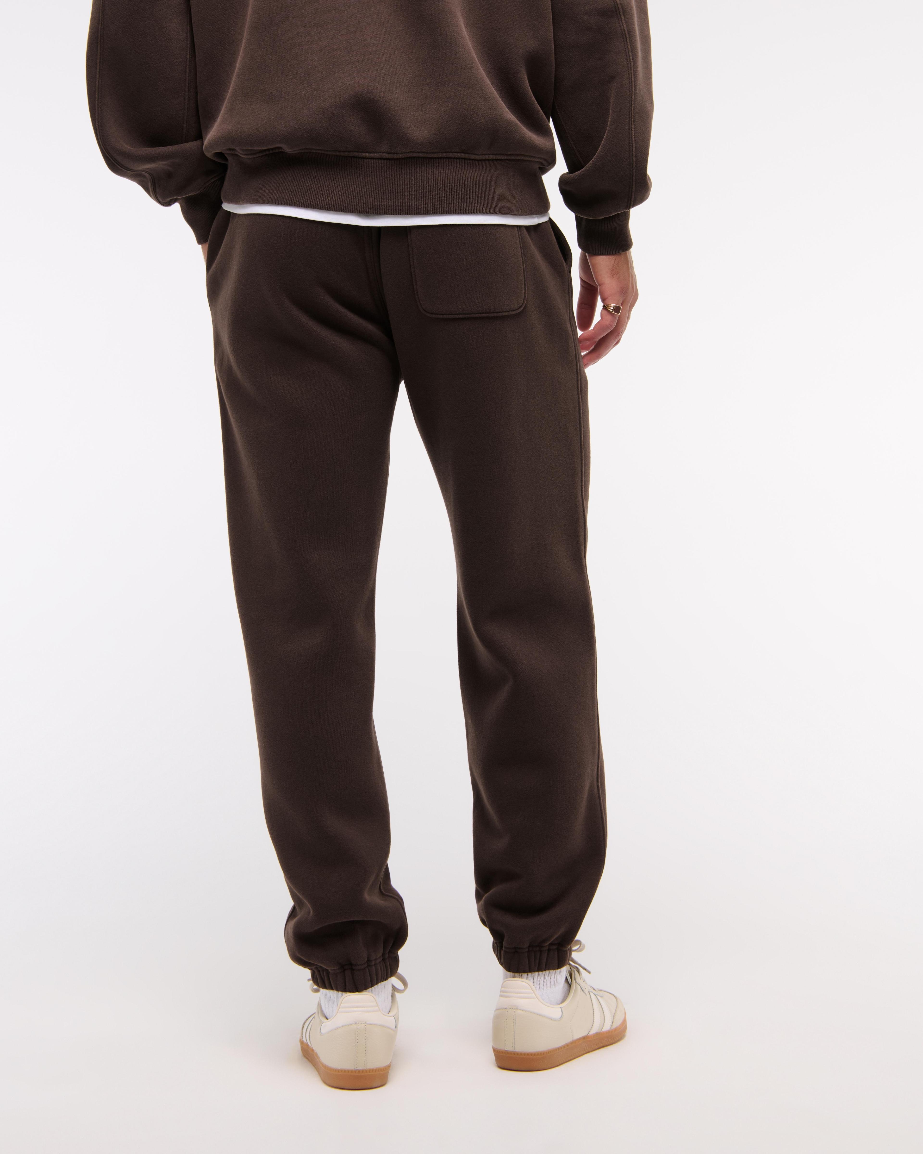 Essential Sweatpant Product Image