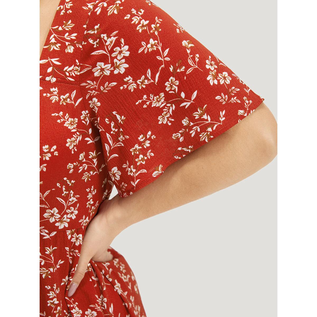 Plus Size Floral Print Square Neck Ruched Ruffles Drawstring Dress Red Women Elegant Drawstring Square Neck Short sleeve Curvy Midi Dress BloomChic 10/M Product Image