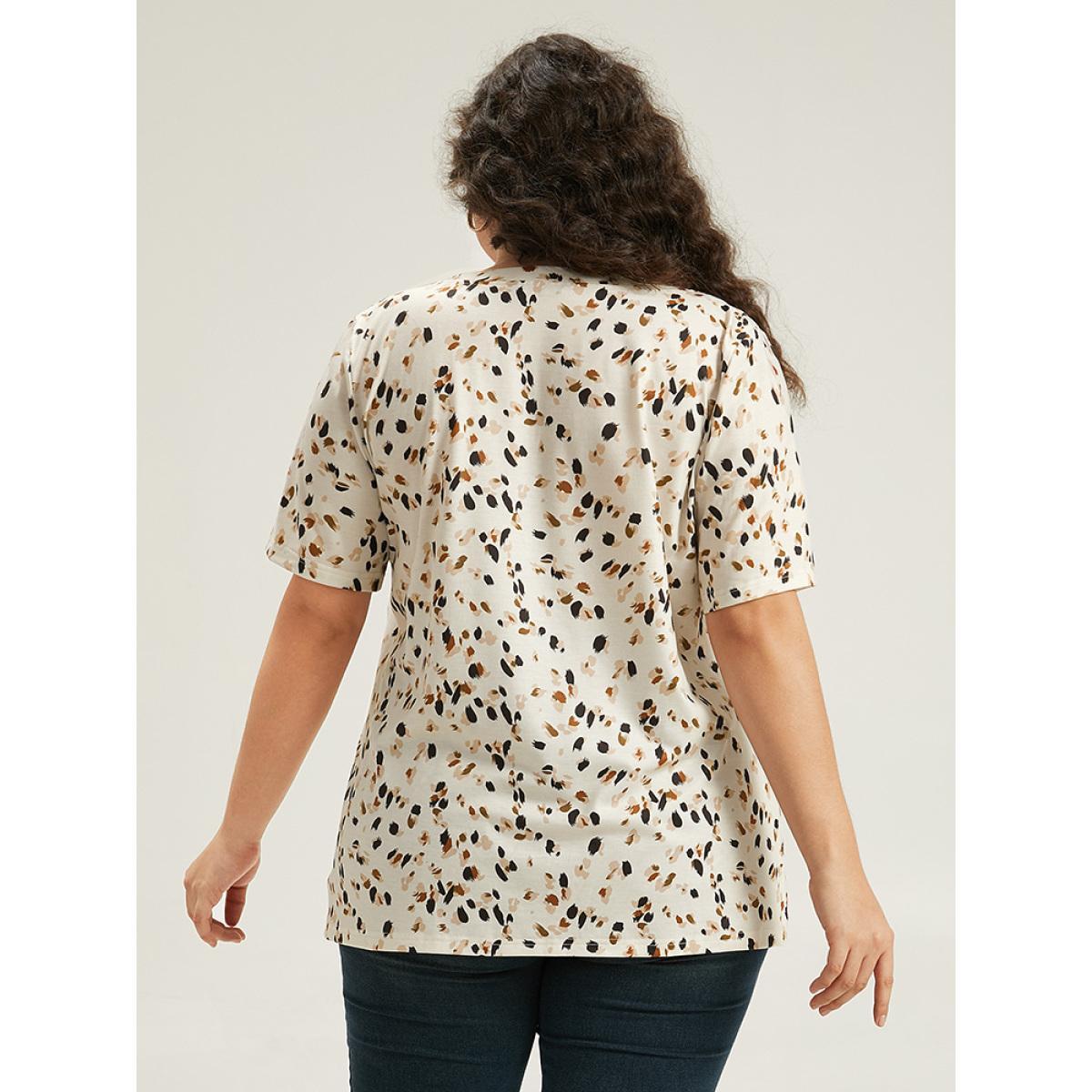 Plus Size Allover Print V Neck T-shirt Multicolor Women Casual Printed Ditsy Floral V-neck Dailywear T-shirts BloomChic 22-24/3X Product Image