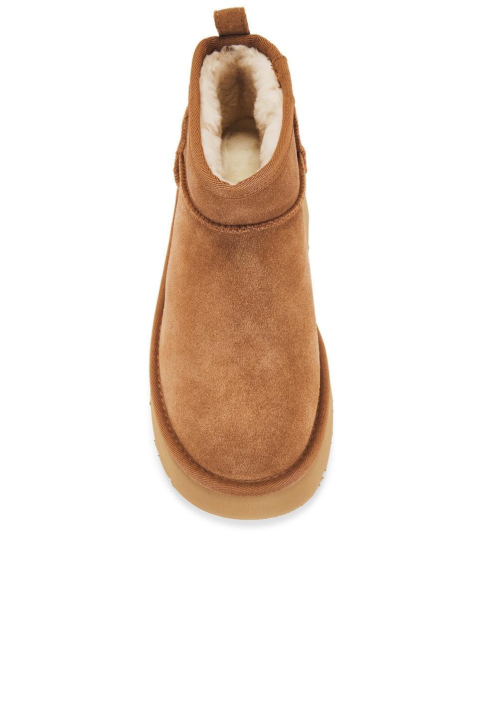 Classic Ultra Mini New Heights Boot UGG Product Image