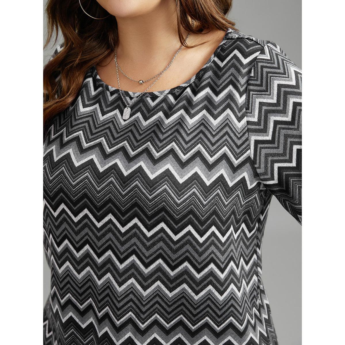Plus Size Geometric Striped Short Sleeve T-shirt Gray Women Casual Printed Geometric Round Neck Dailywear T-shirts BloomChic 12/L Product Image