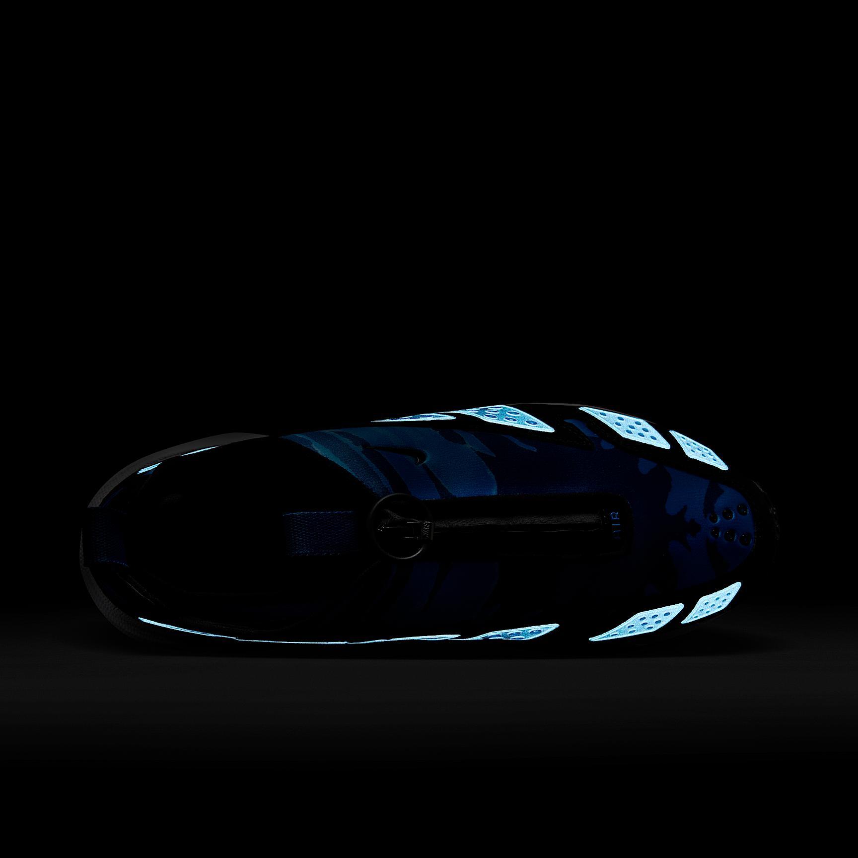 Nike Womens Air Max SNDR Camo Shoes | IB6863-400 Product Image