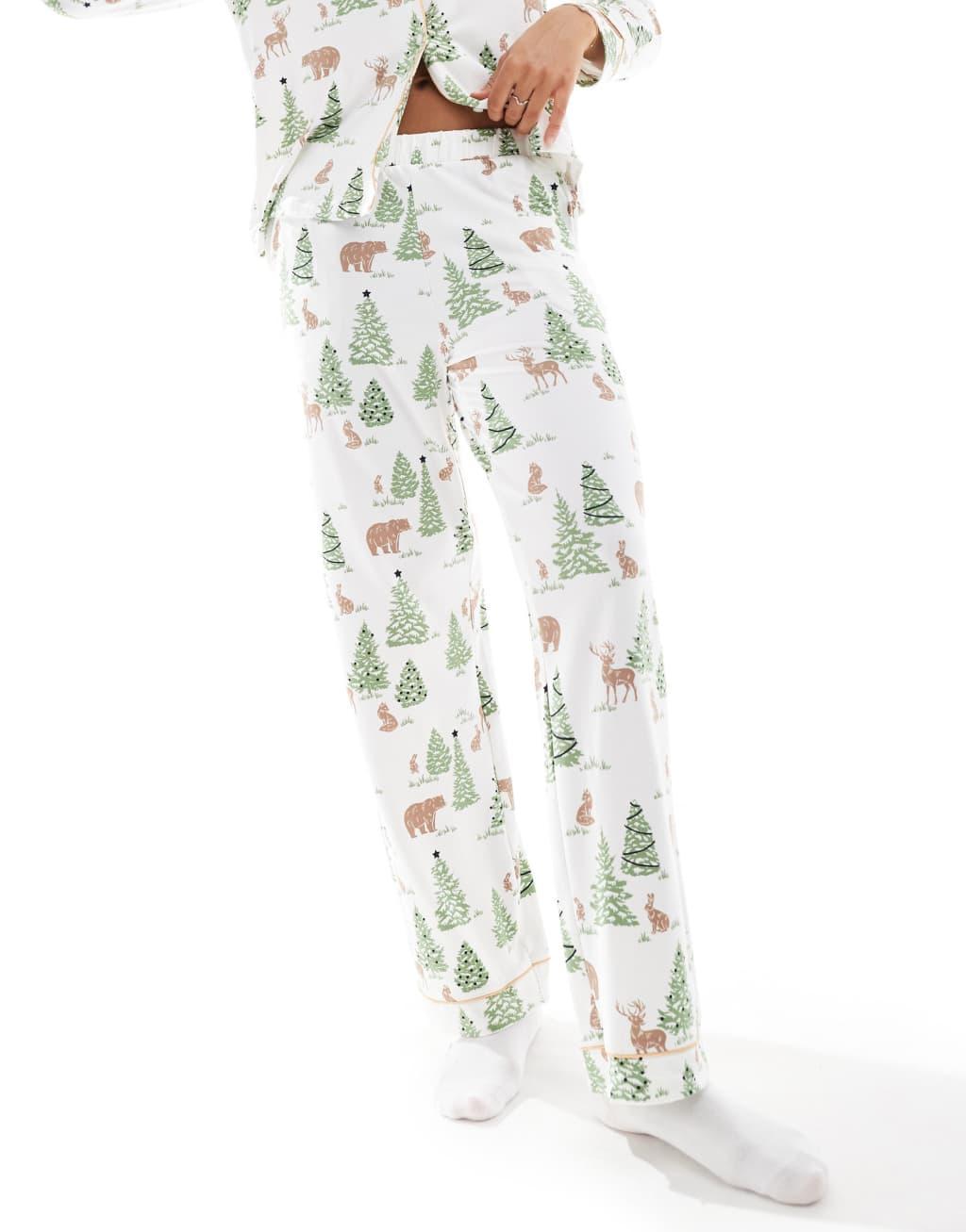 Chelsea Peers Exclusive Christmas print long sleeve top and pants pajama set in cream Product Image