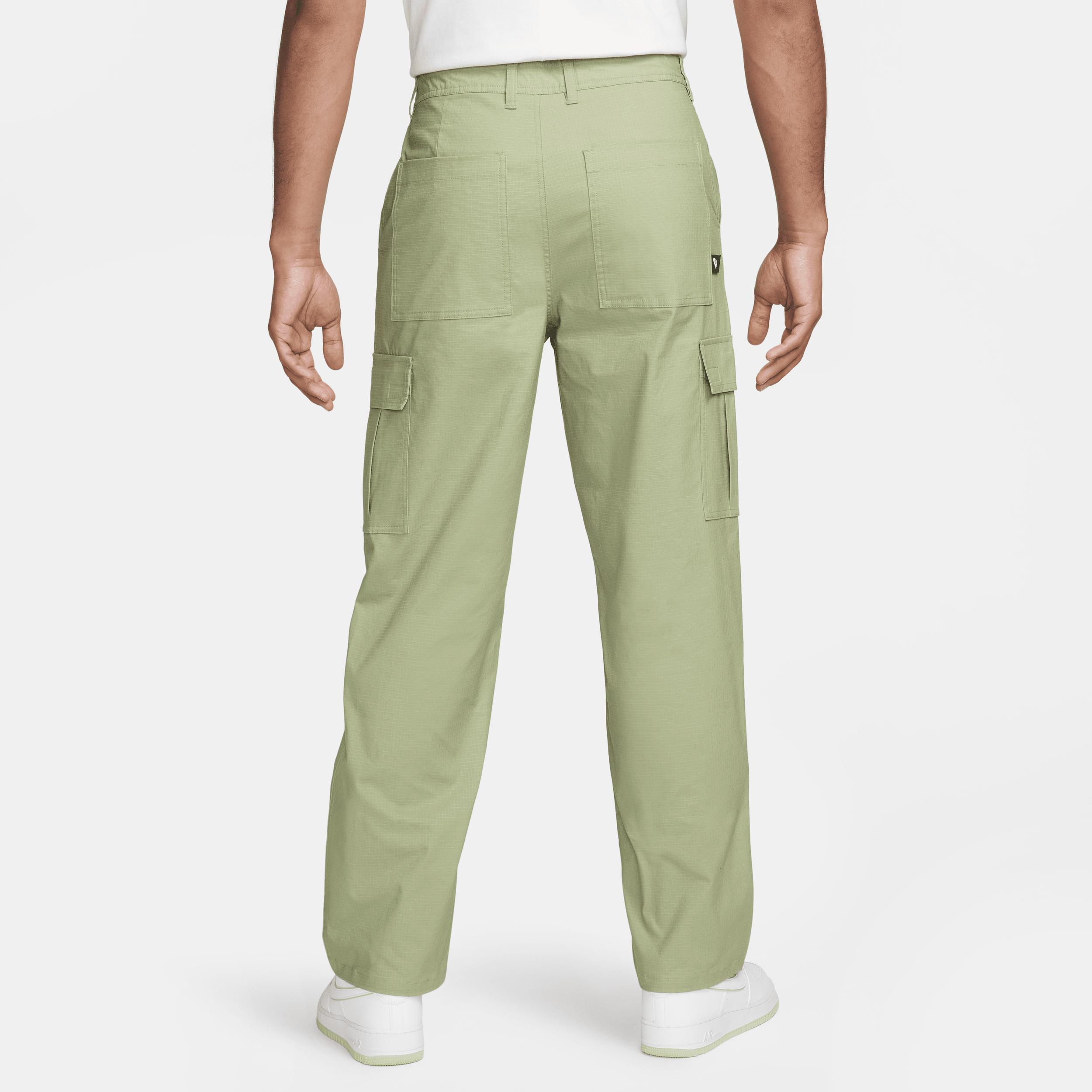 Nike Men's Club Cargo Pants Product Image