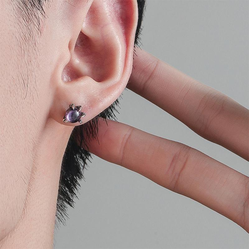 Cabochon Claw Stud Earring Product Image