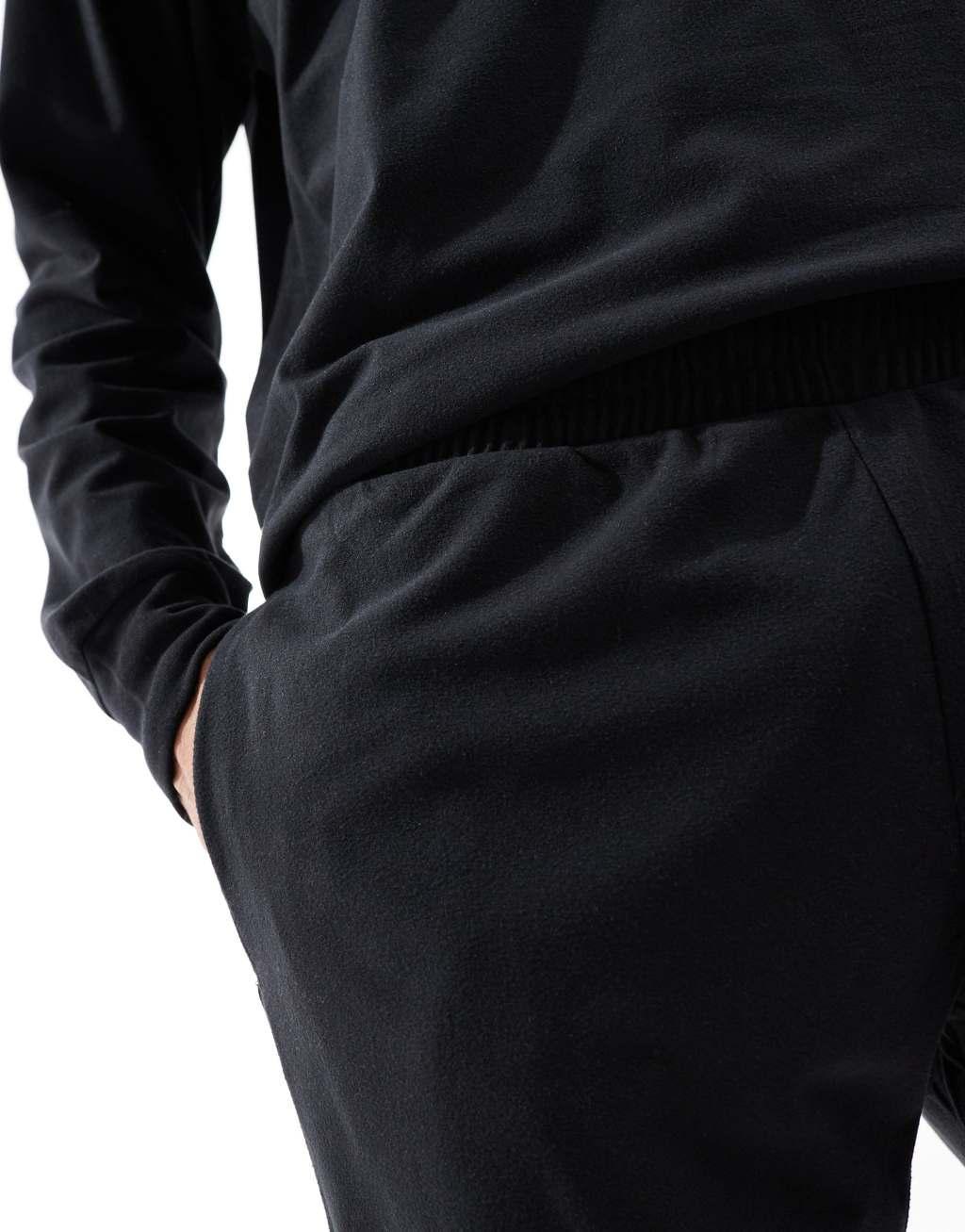 Jack & Jones Lounge set in black Product Image